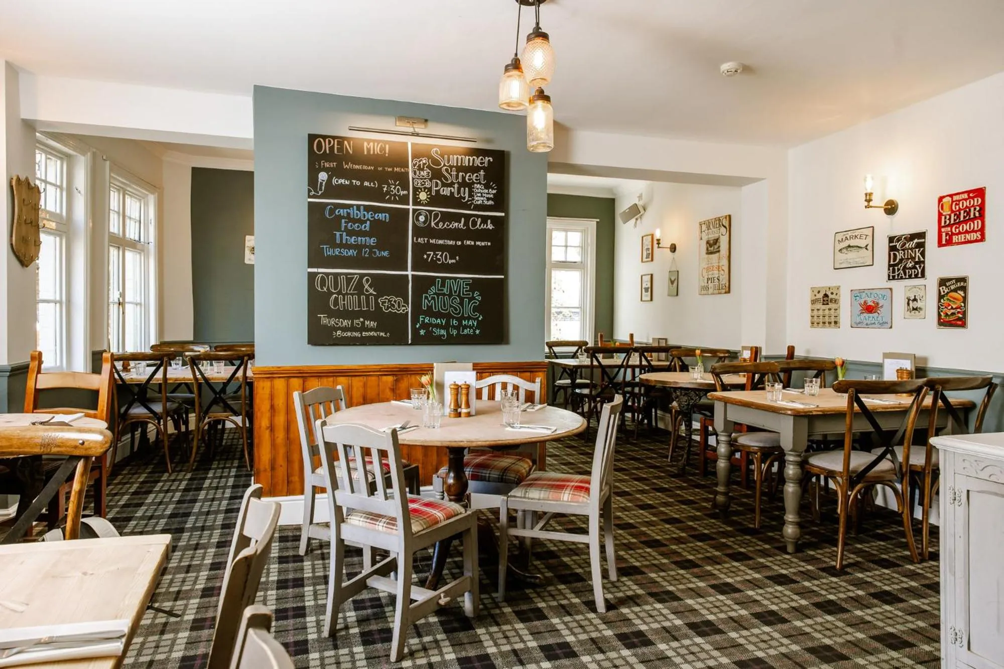 Restaurant/places to eat in The Sun Inn At Hook Norton