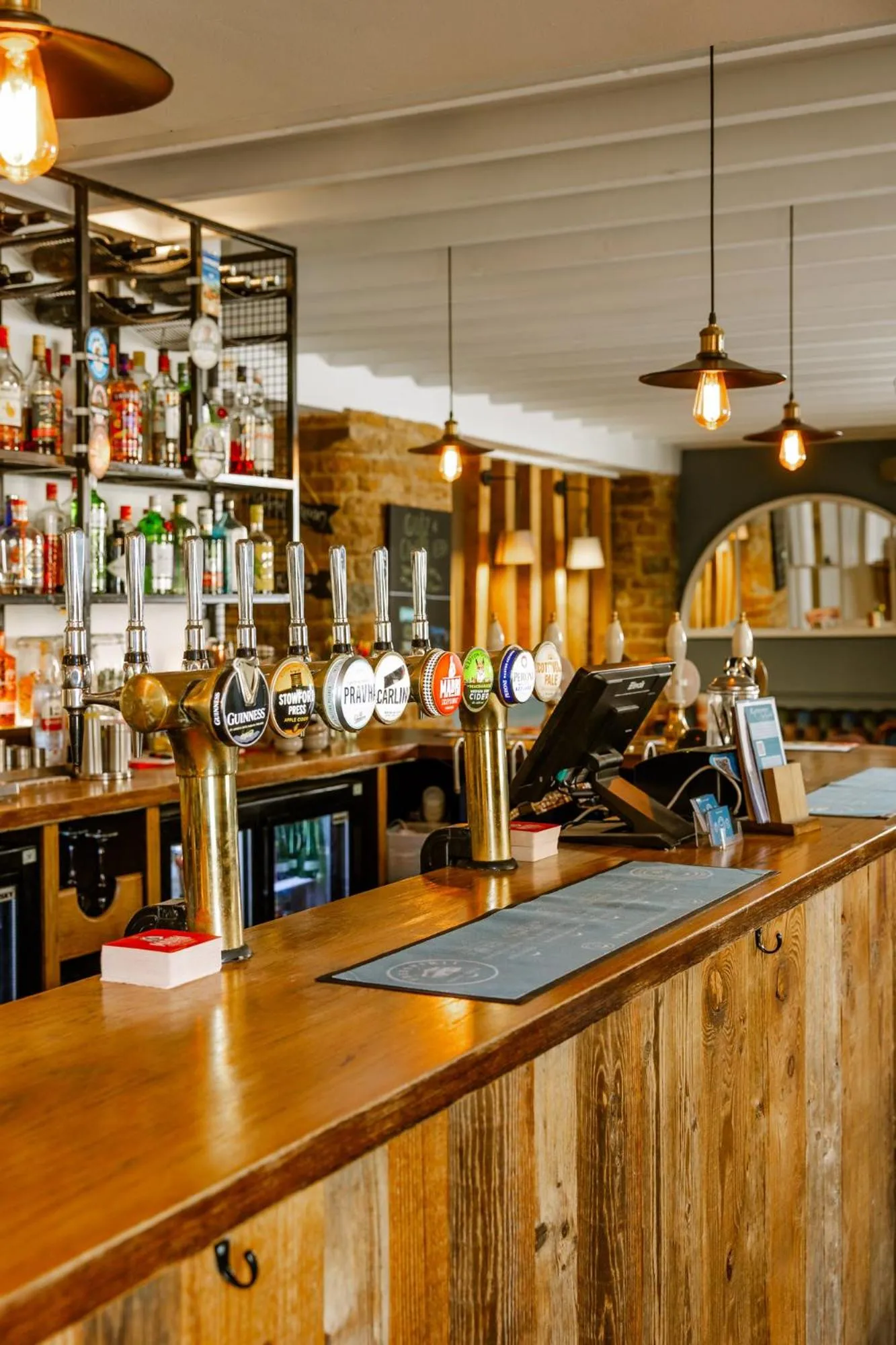 Lounge or bar in The Sun Inn At Hook Norton