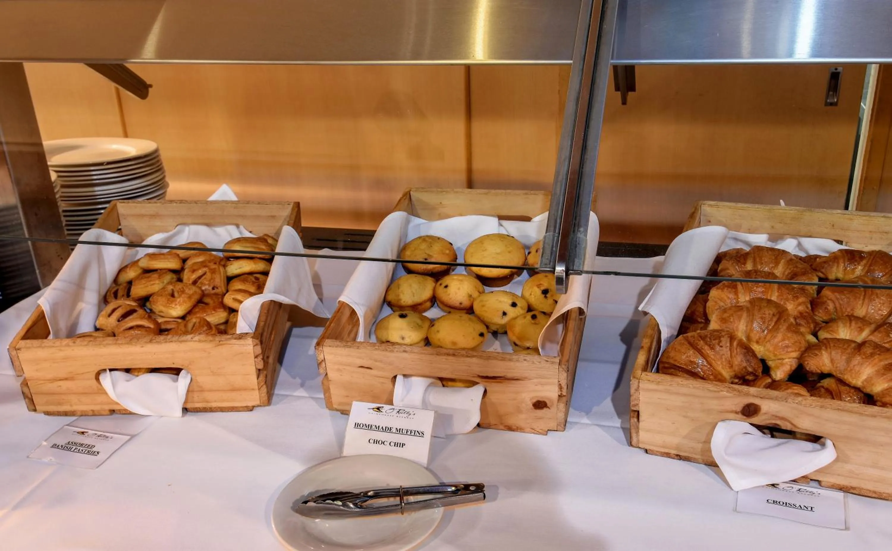 Breakfast in O'Reilly's Rainforest Retreat