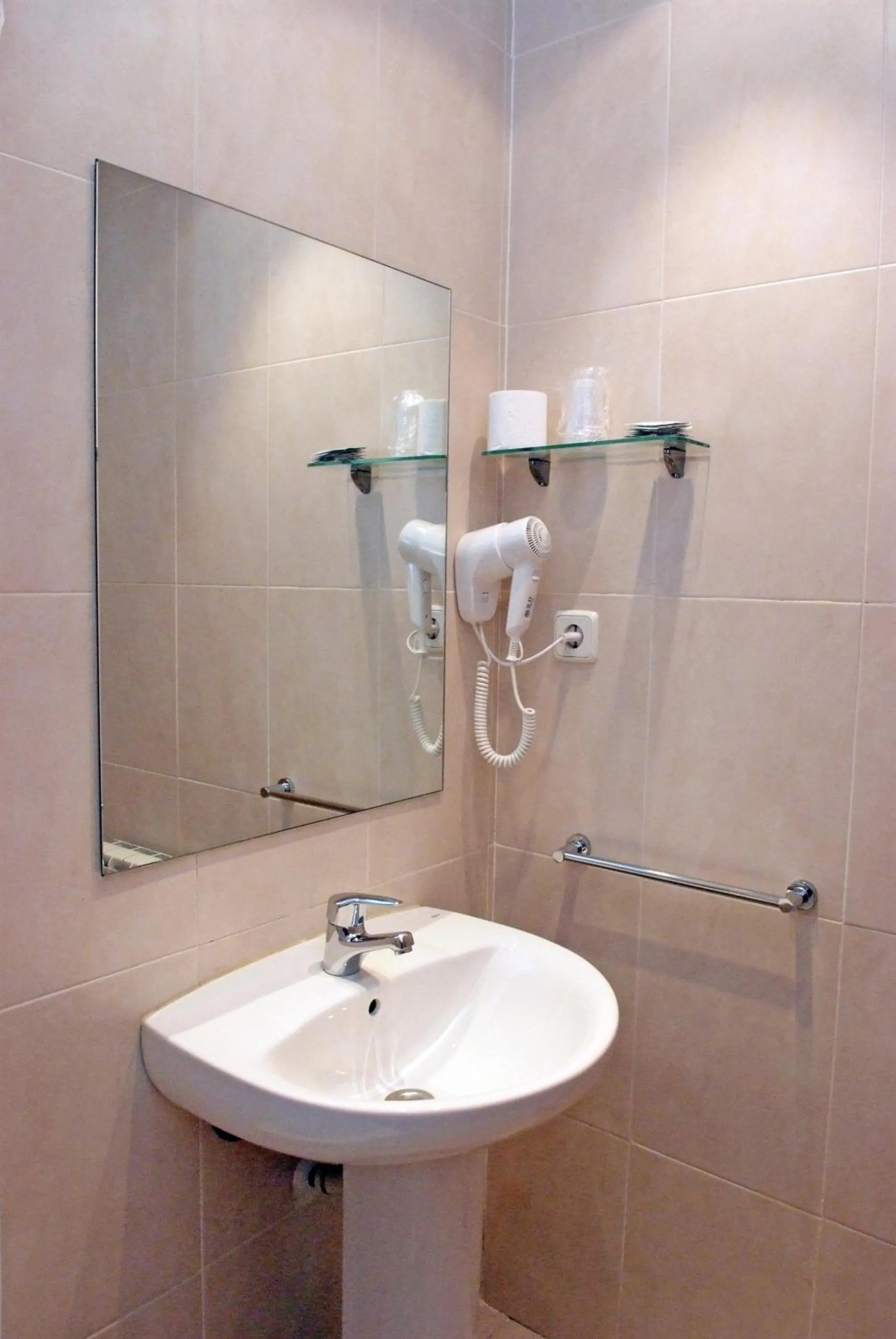Bathroom in Hotel Goya