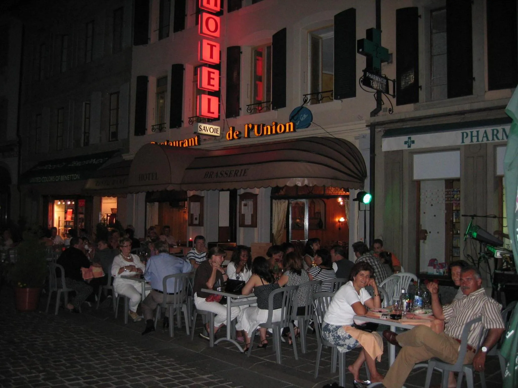 Restaurant/Places to Eat in Hotel de Savoie