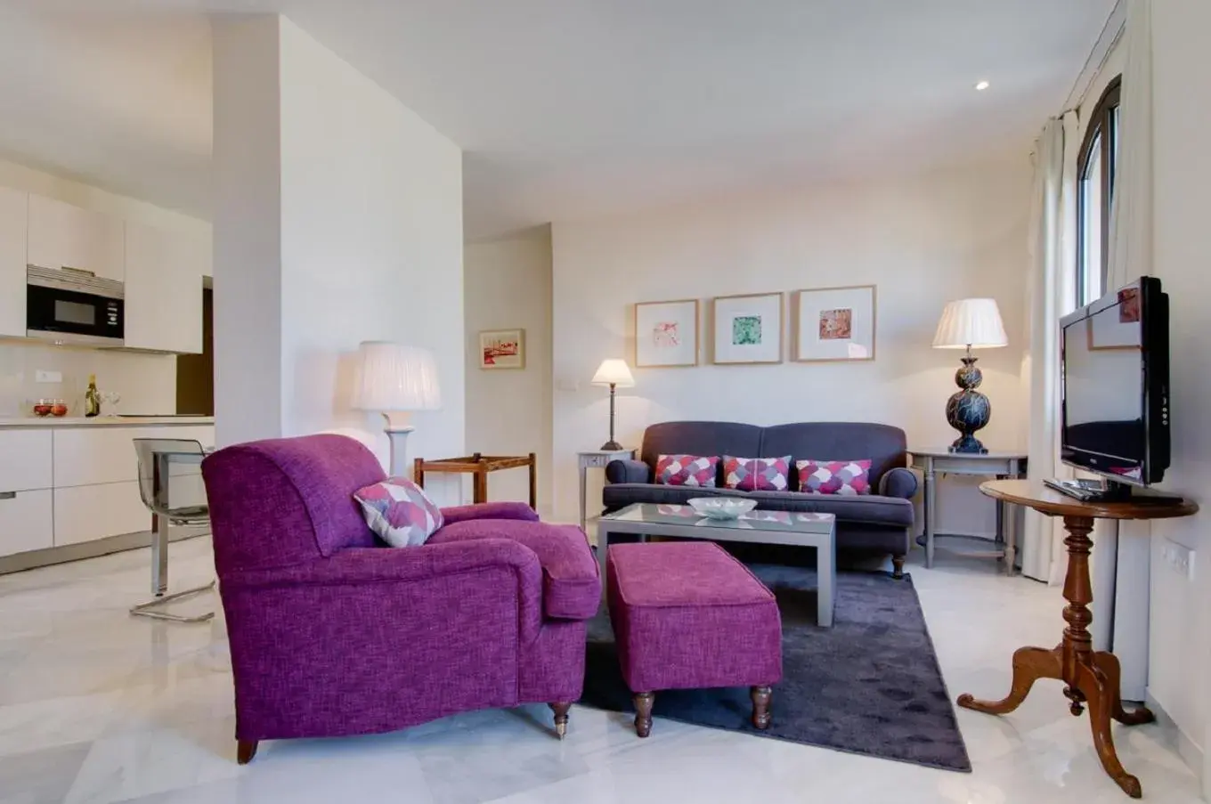 Living room in Suites Murillo Alcázar Living room in Suites Murillo Alcázar