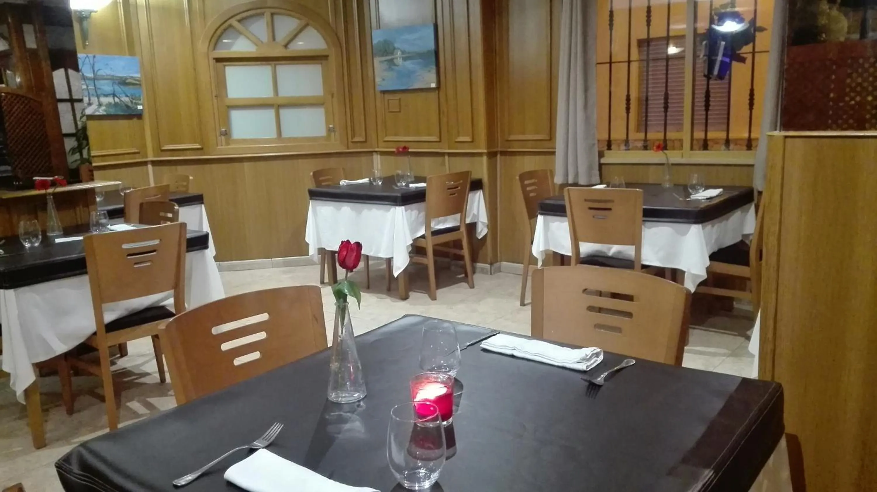 Restaurant/places to eat in Hostal Andrés