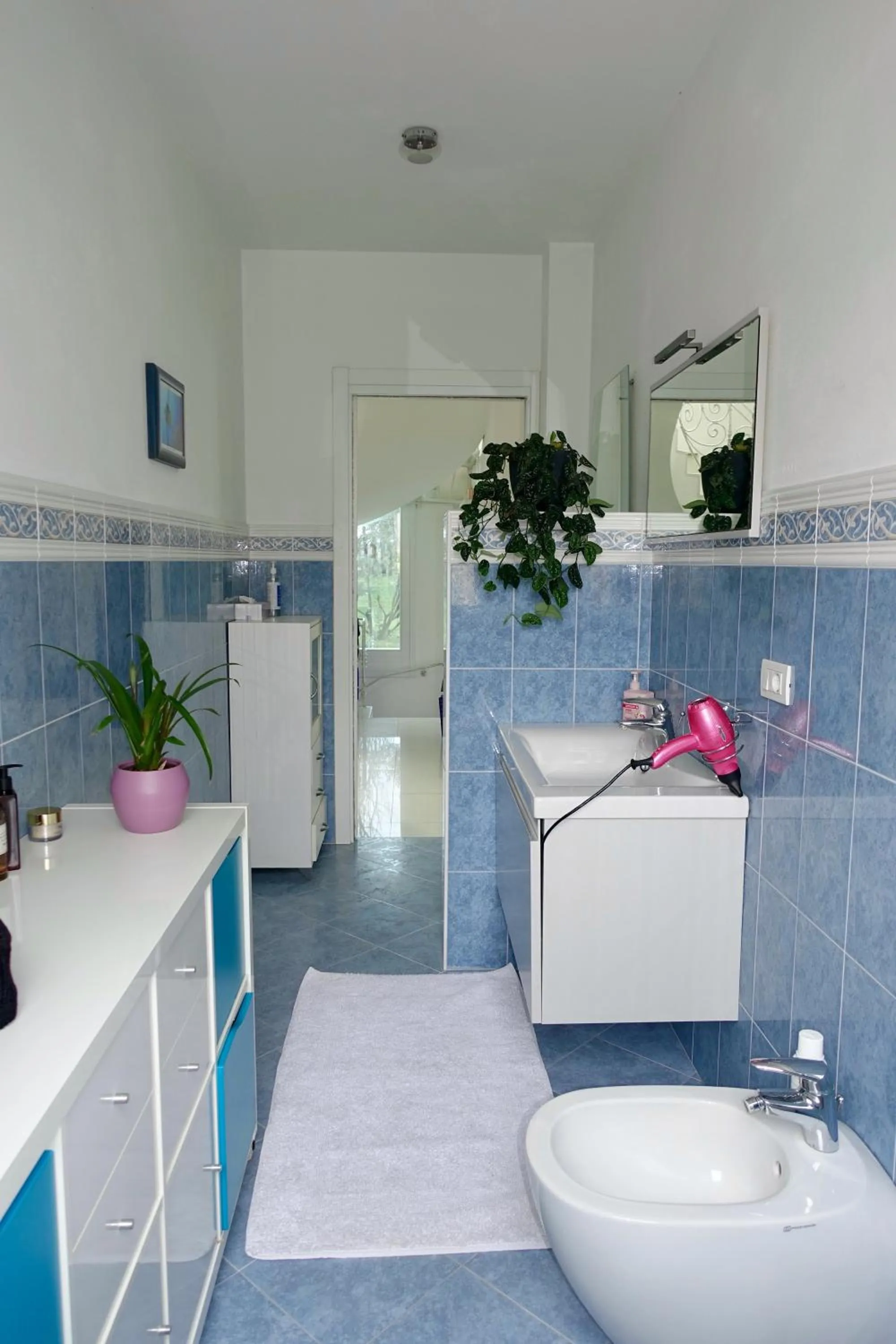 Toilet in Pool & Garden Villa Lelia