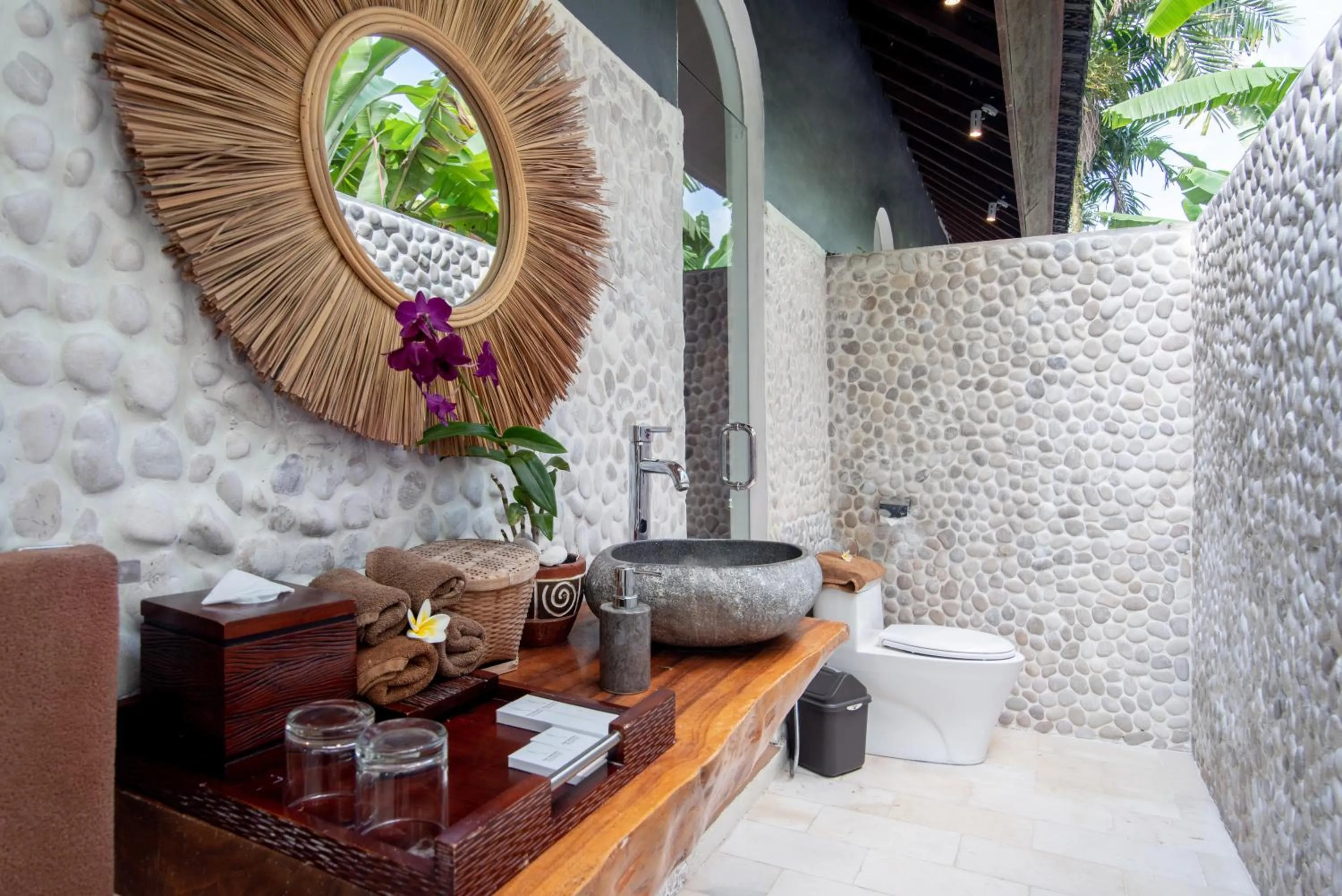 Bathroom in The Samara Villas & Restaurant