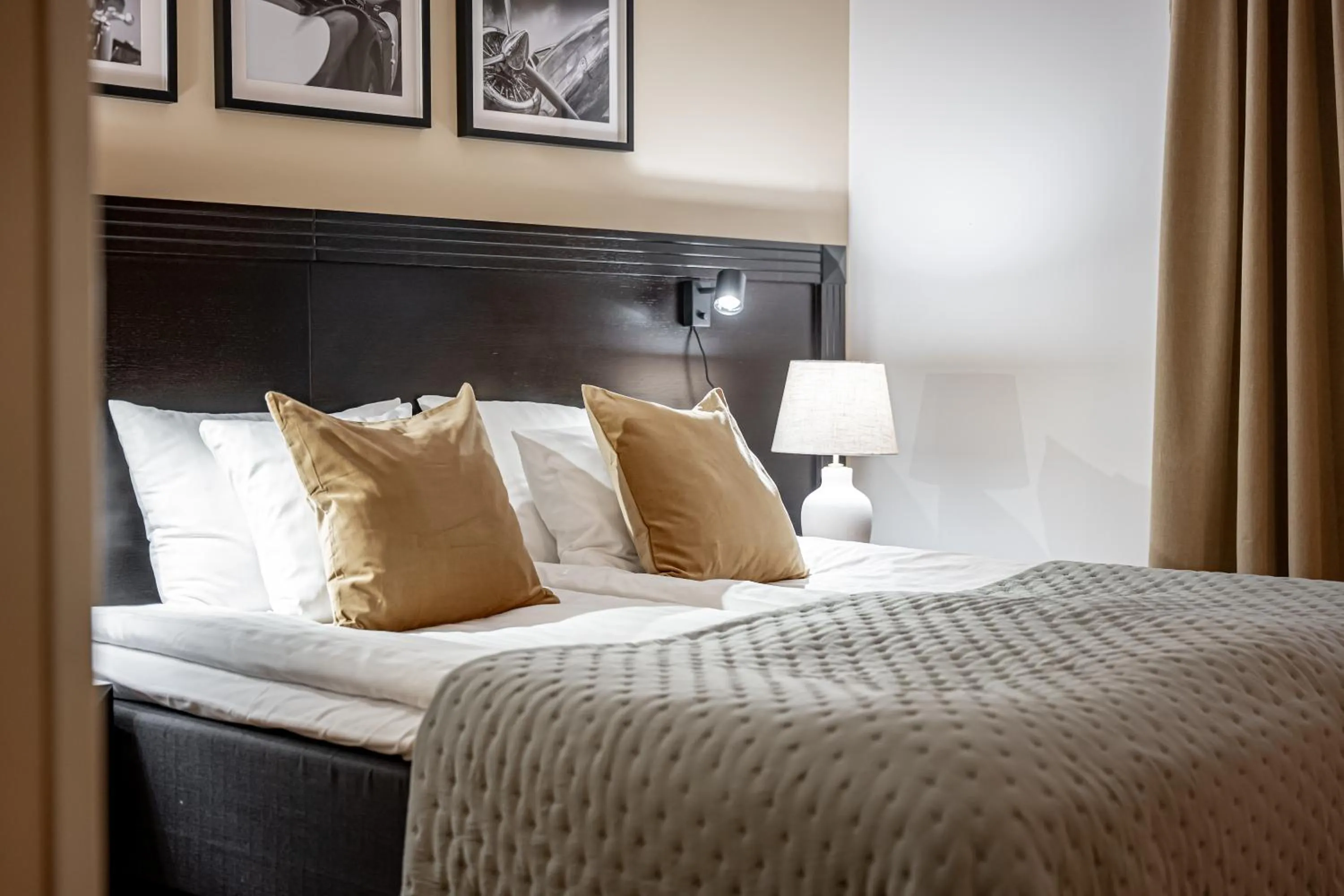 Bed in Solna Park & Hotel