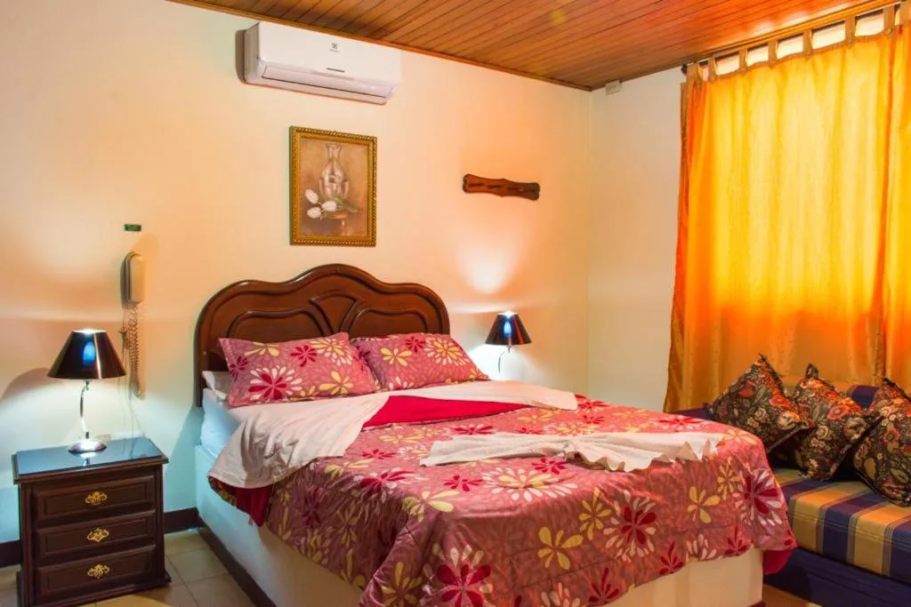 Bed in Hotel D' Oscar