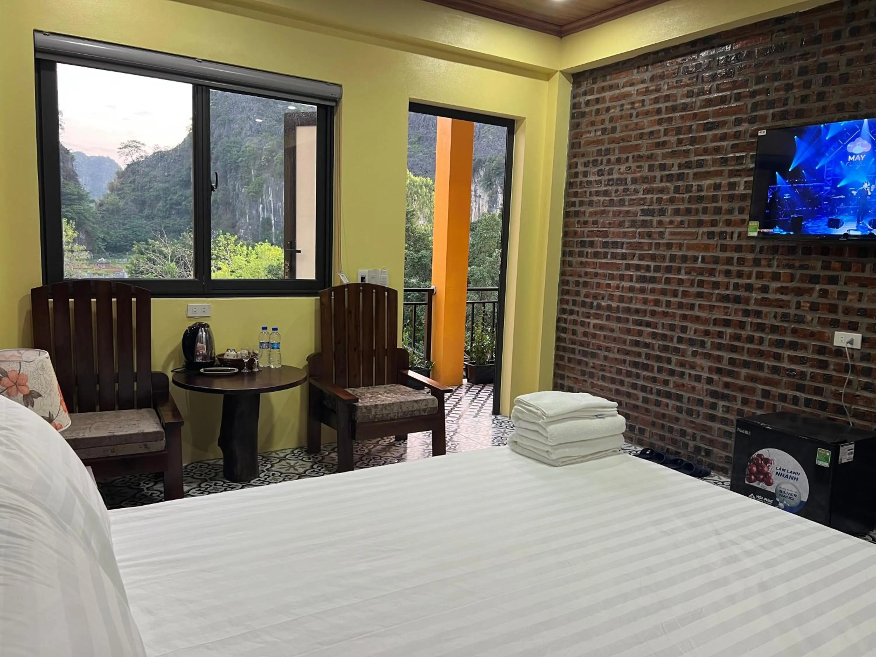 Bed in Cozy Son Hotel