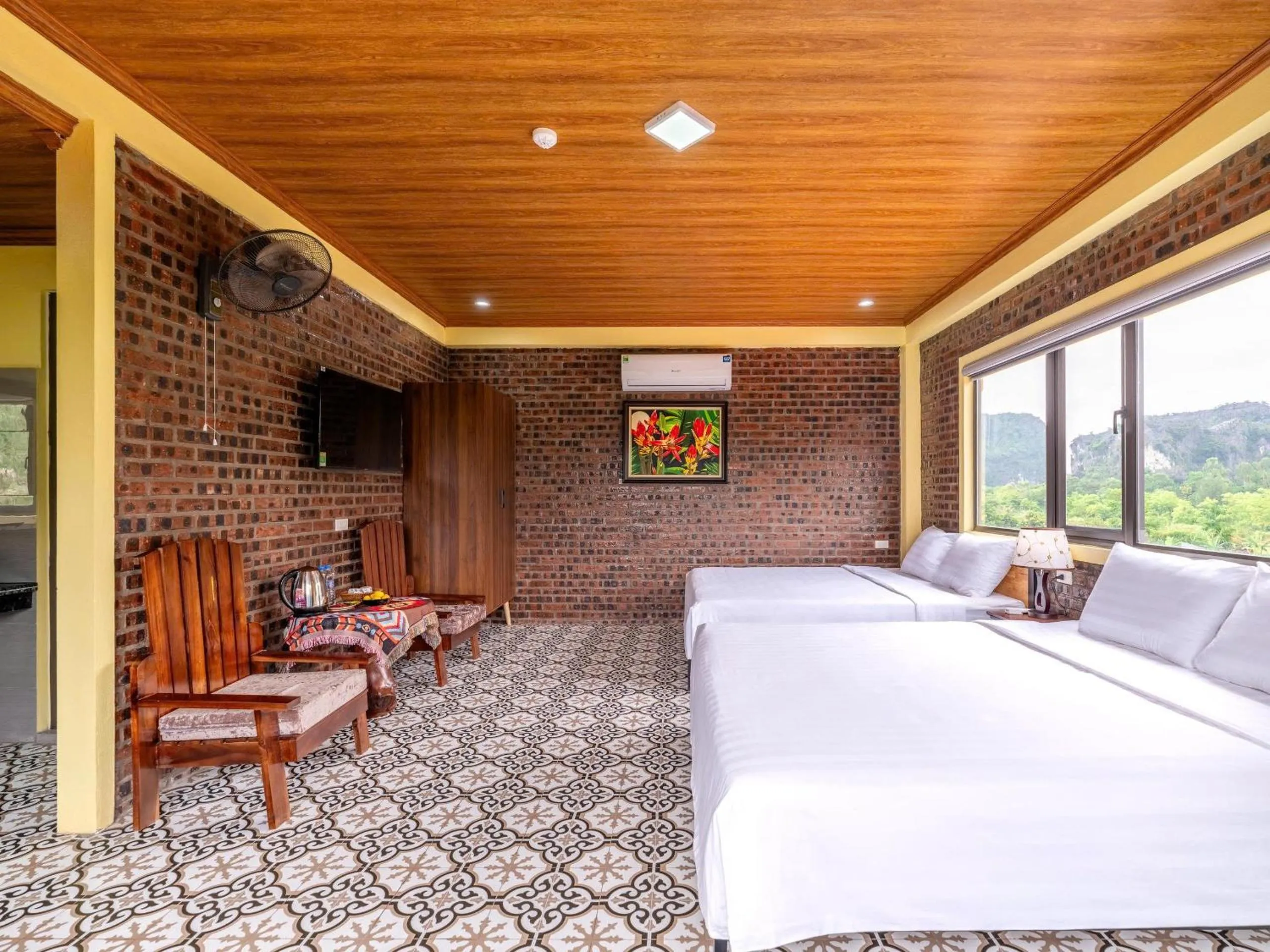 Bed in Cozy Son Hotel