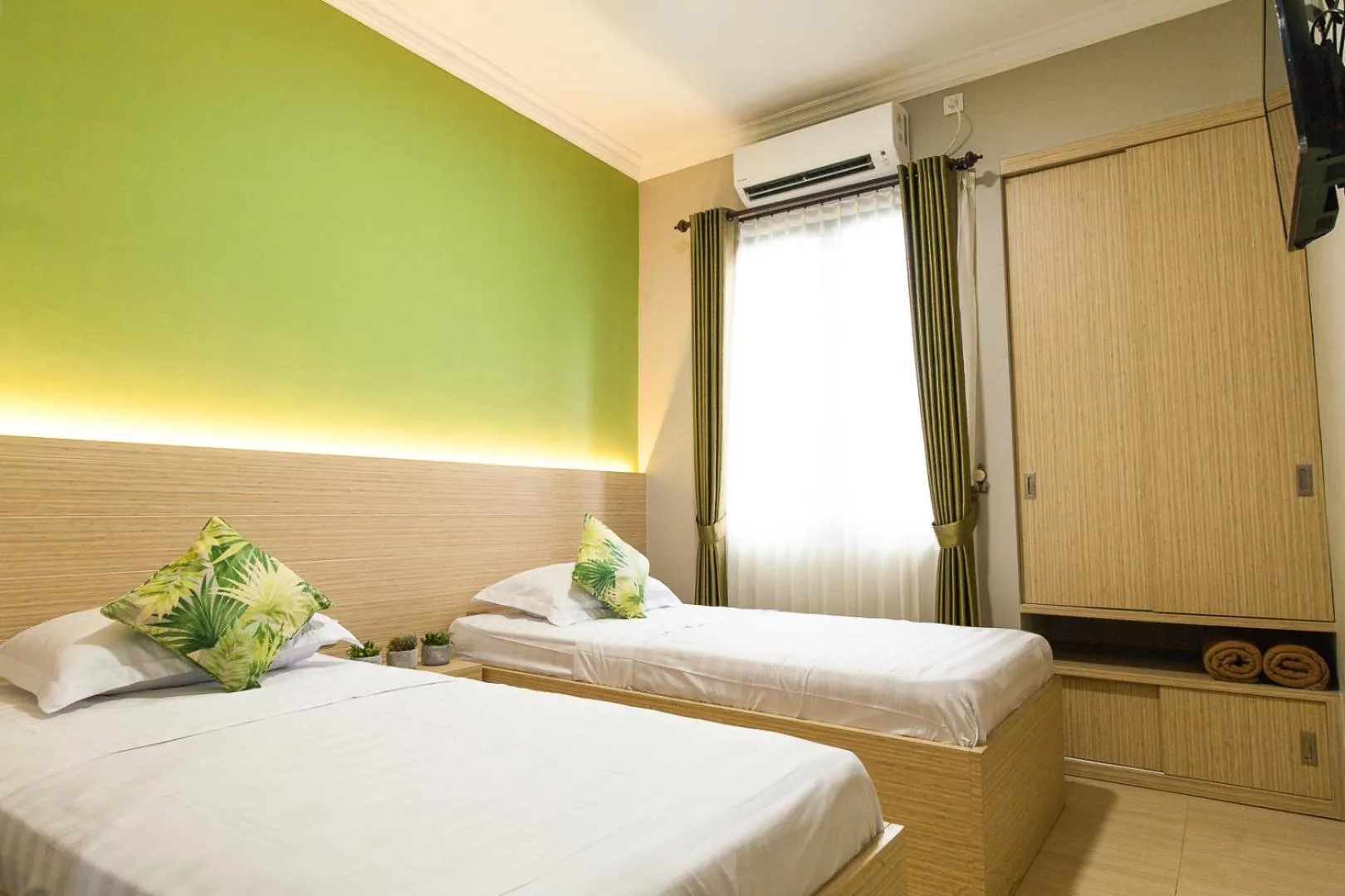 Azzahra Guest House Syariah near Juanda