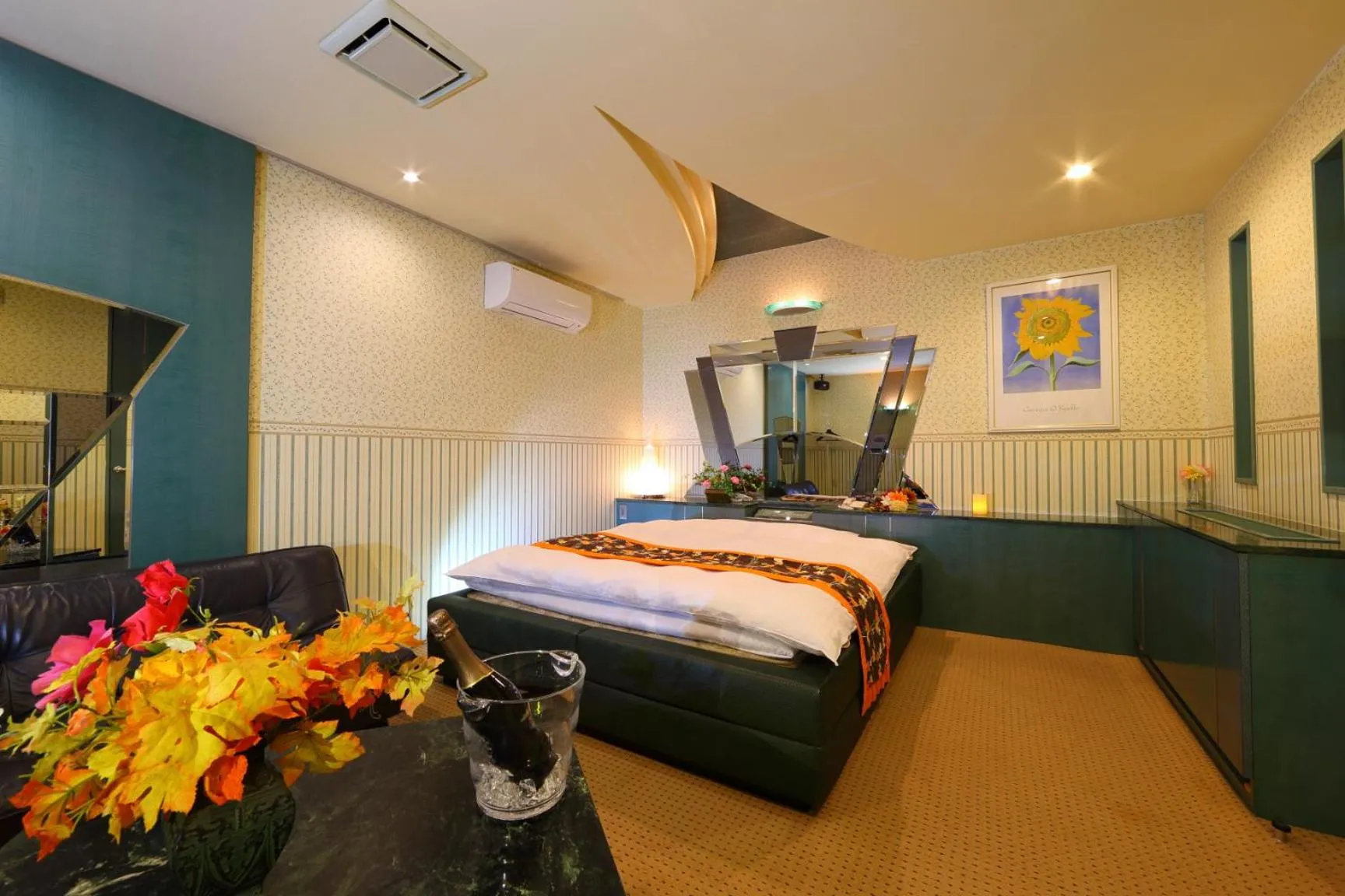 Photo of the whole room, Bed in Hotel La Siena (Adult Only)