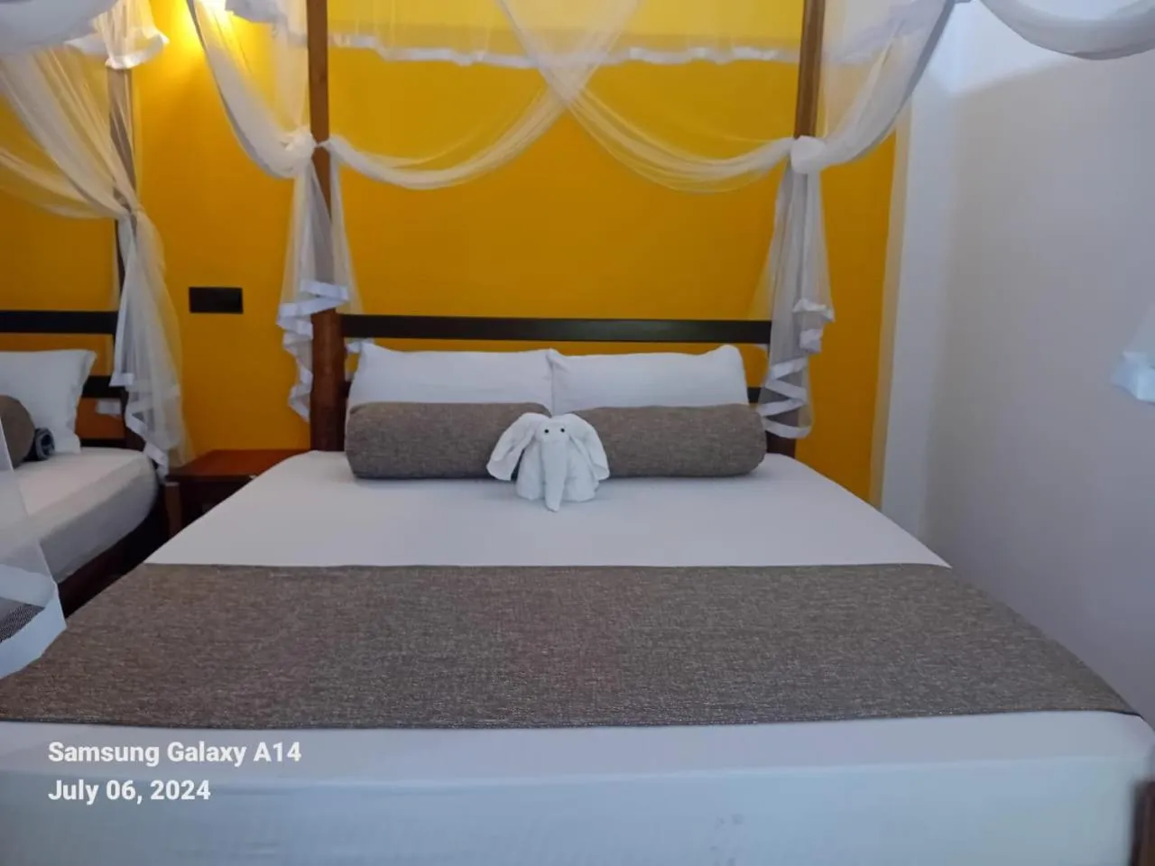 Bed in Peacock Riverside