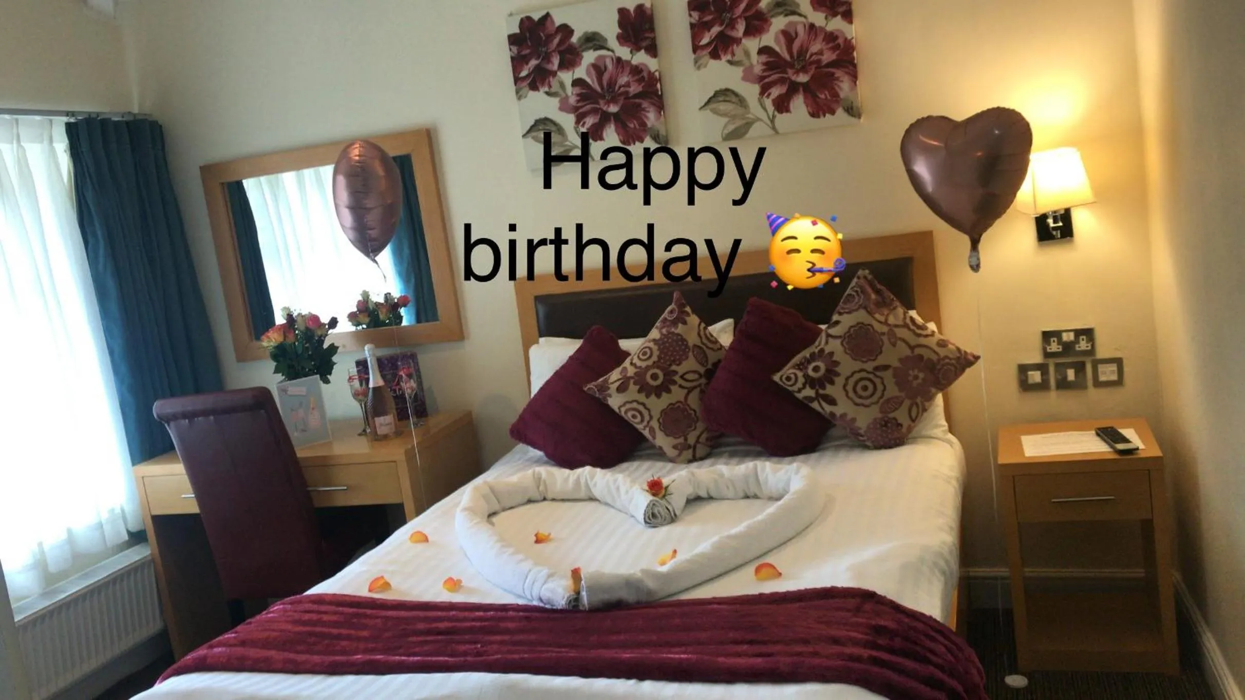 Bed in Iris Hotel Llandudno