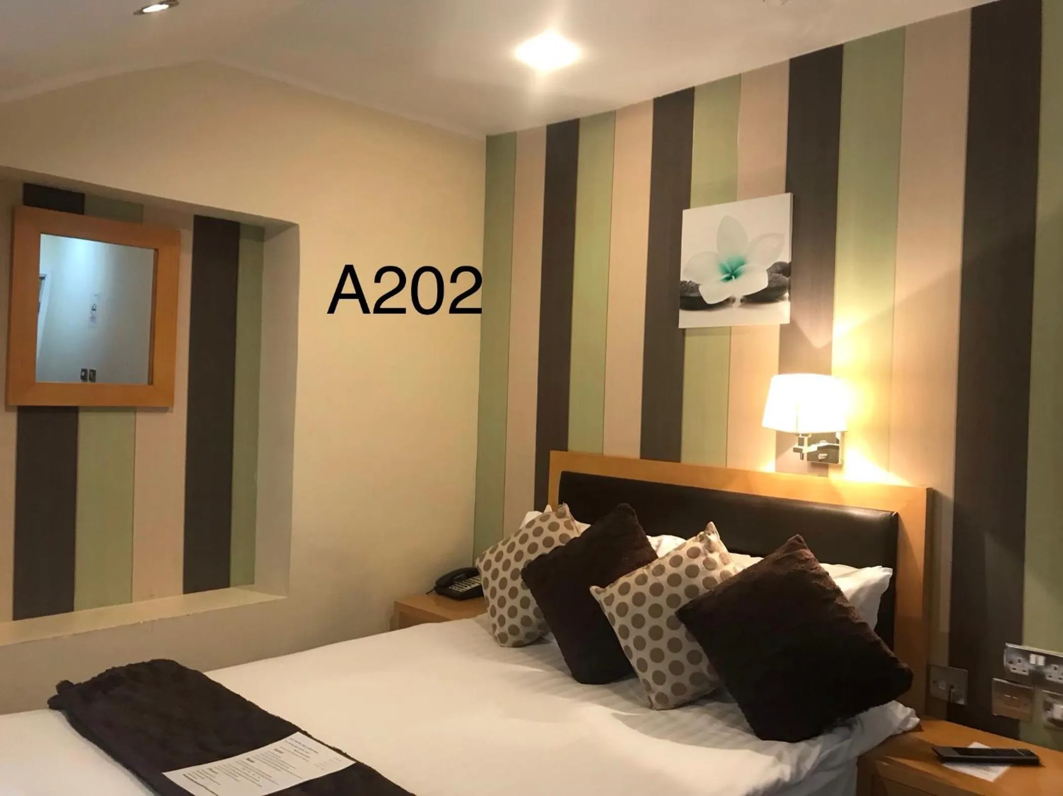 Bed in Iris Hotel Llandudno