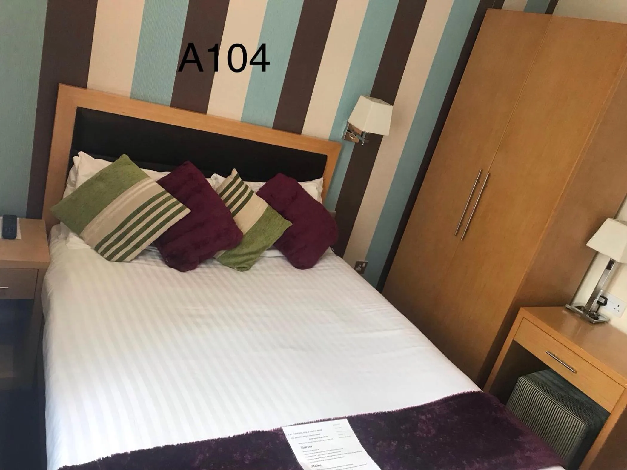 Bed in Iris Hotel Llandudno