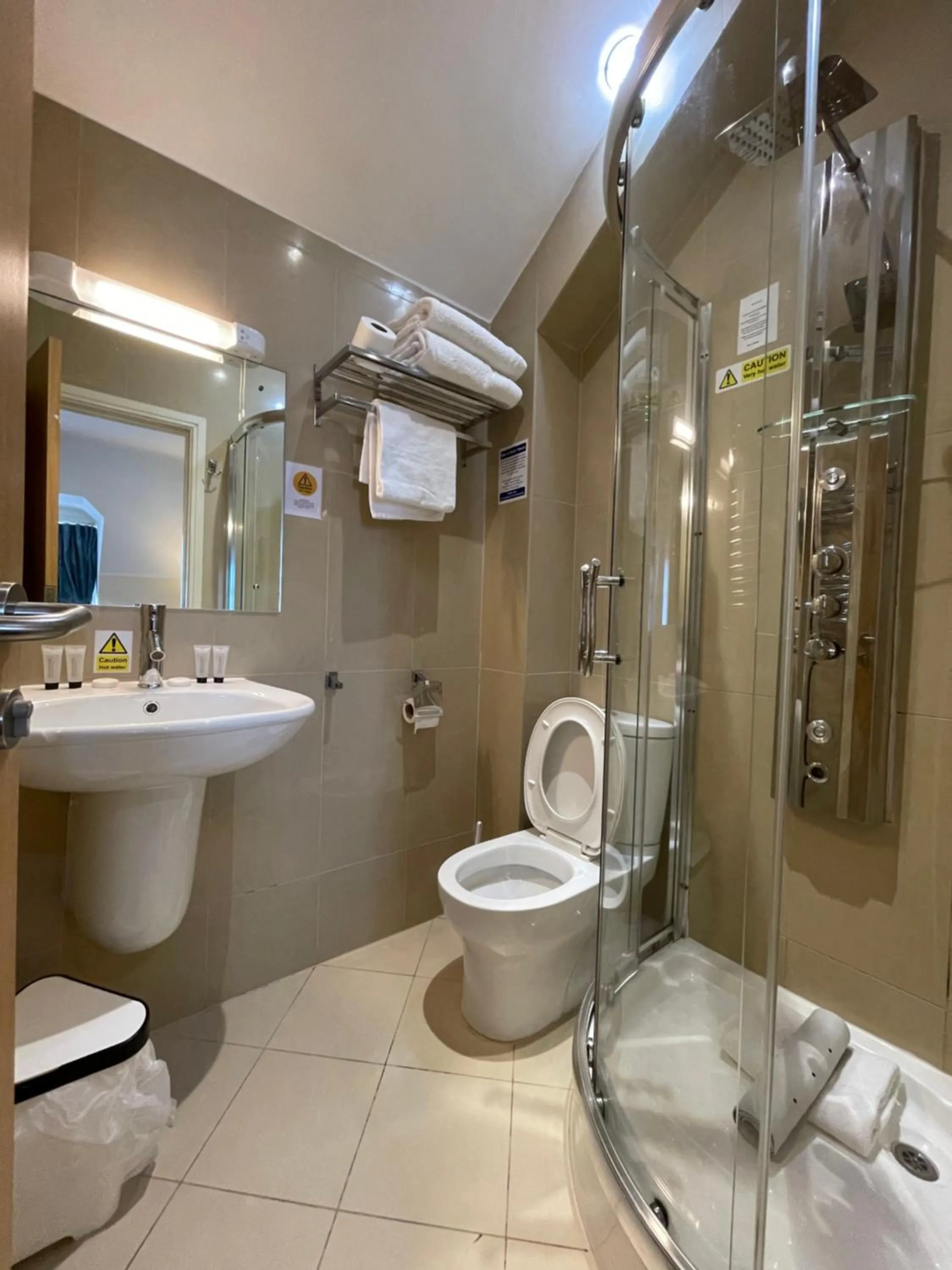 Iris Hotel Llandudno