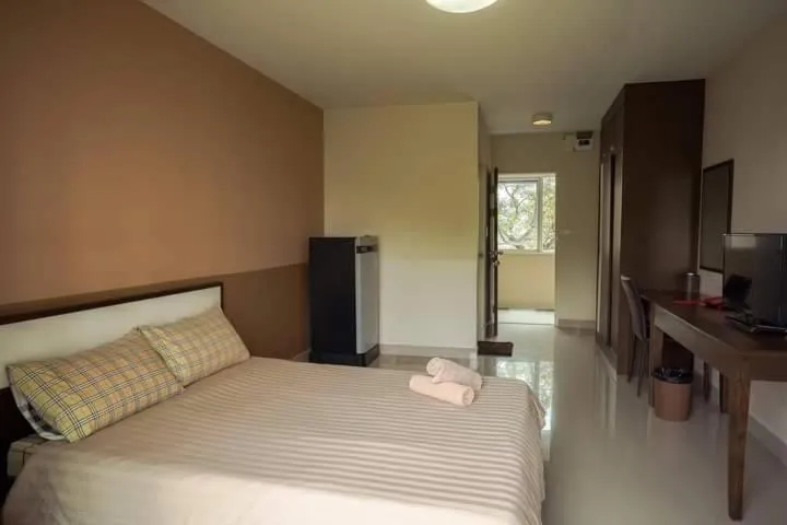 Bed in Crystal Place Parkkred