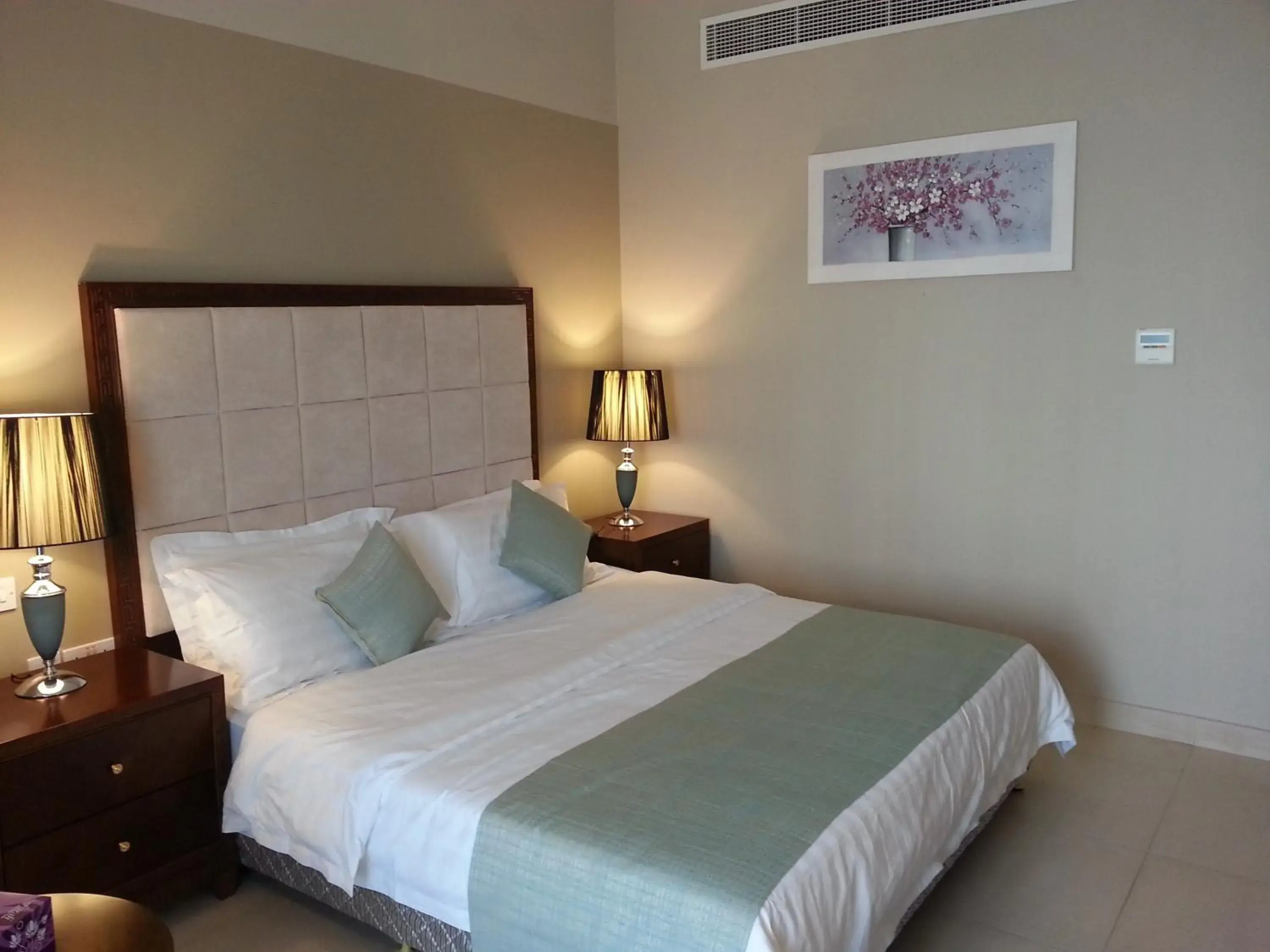 Bed in Muscat Inn Hotel Bed in Muscat Inn Hotel