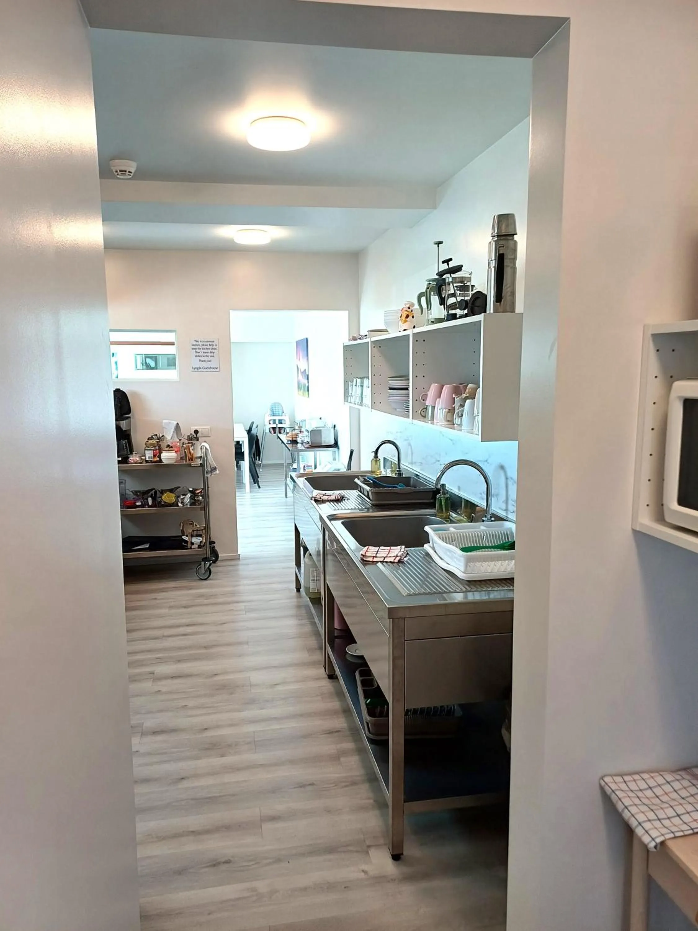 Communal kitchen in Lyngás Guesthouse