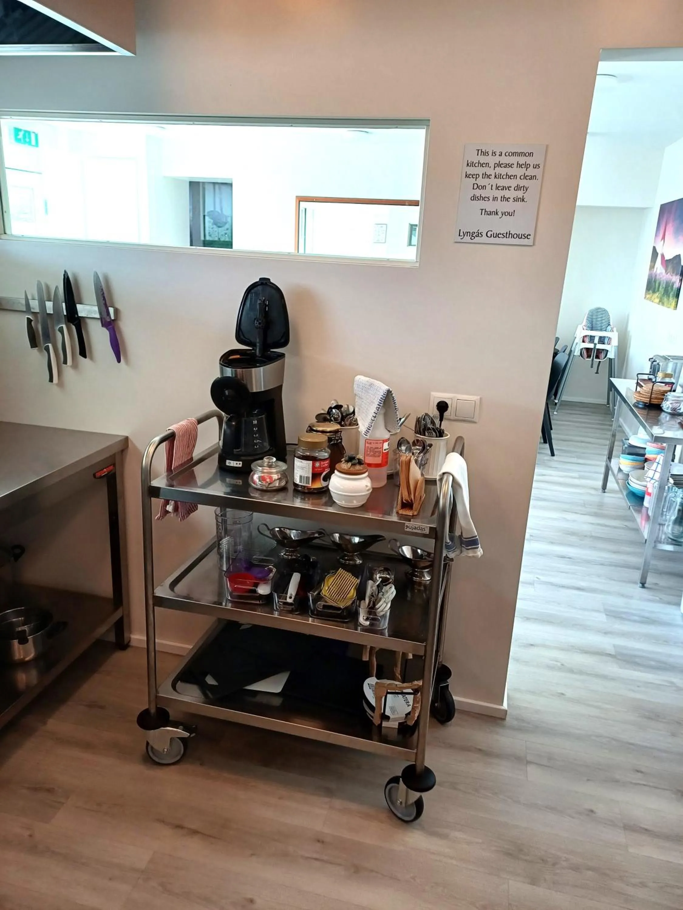 Communal kitchen in Lyngás Guesthouse