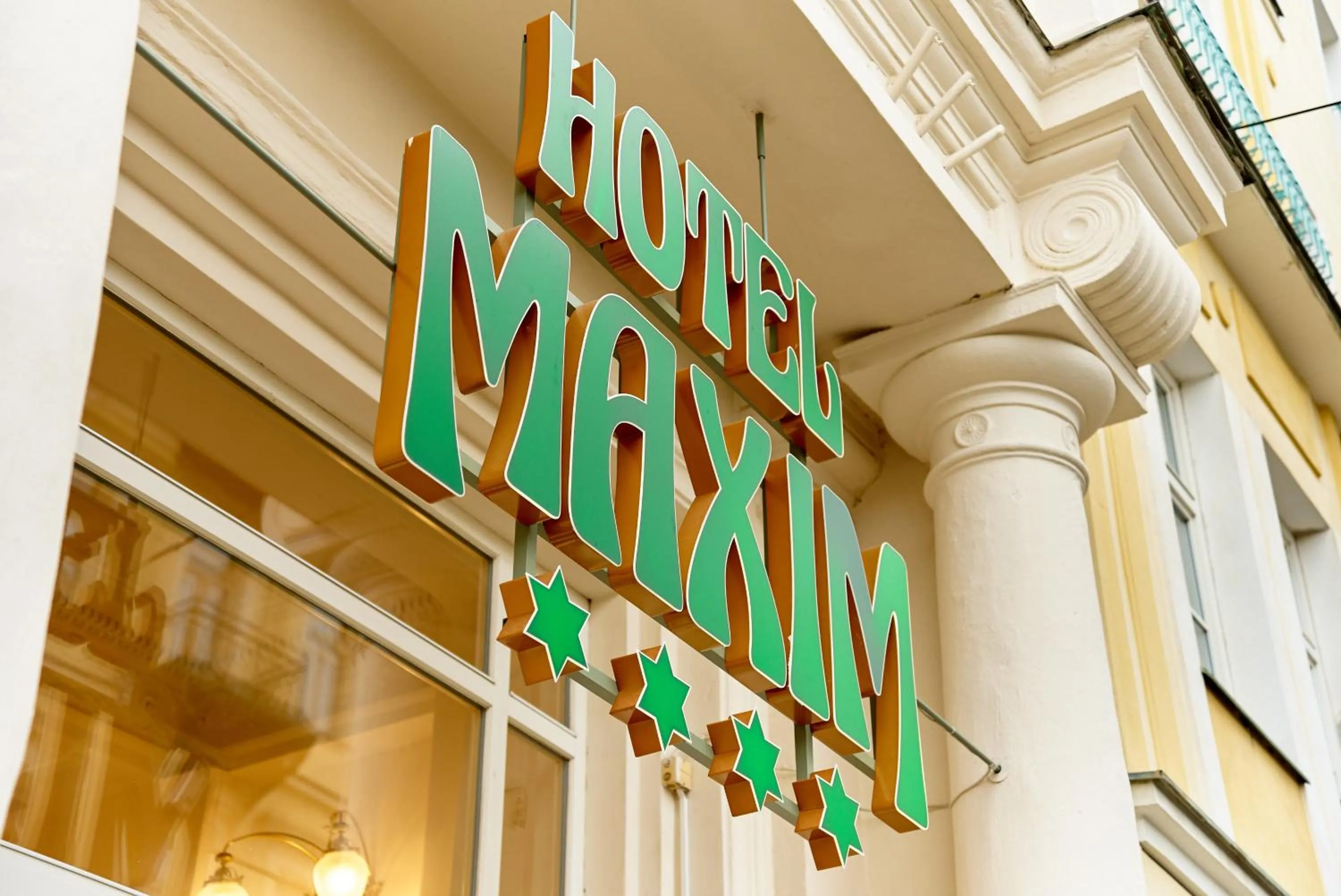 Property building in Hotel Maxim