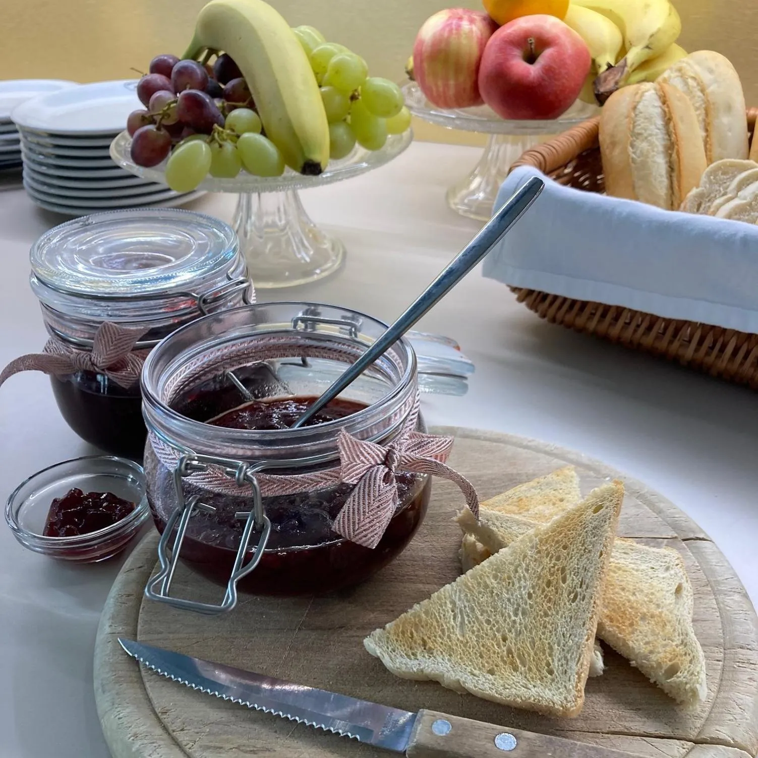 Restaurant/places to eat in Hotel Maxim