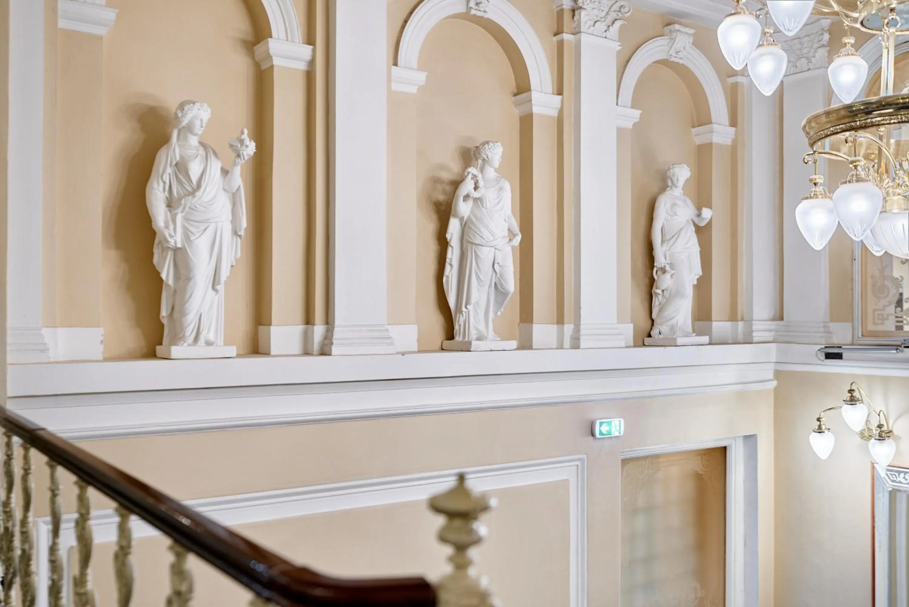 Property building in Hotel Maxim