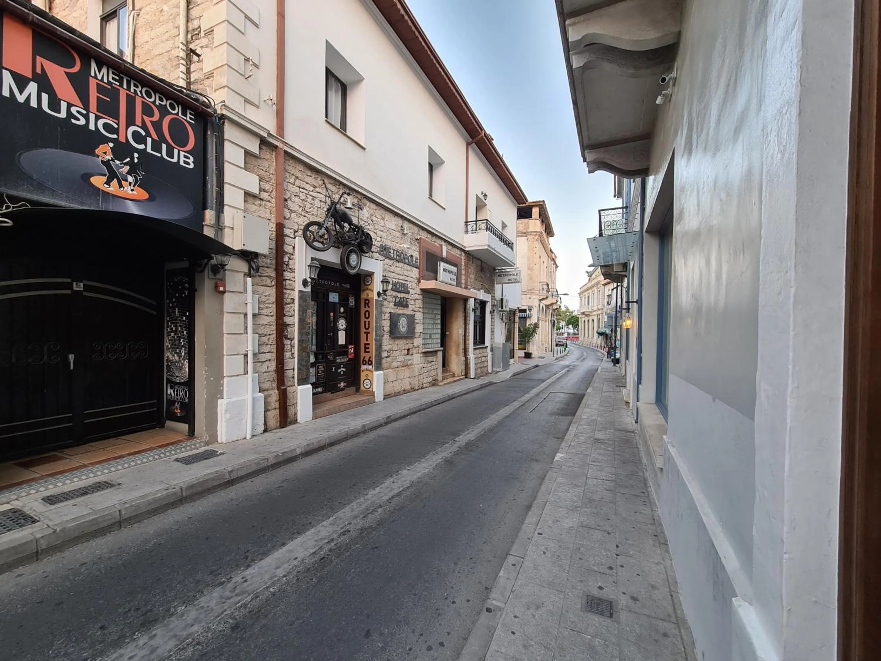 Facade/entrance in Metropole Hotel