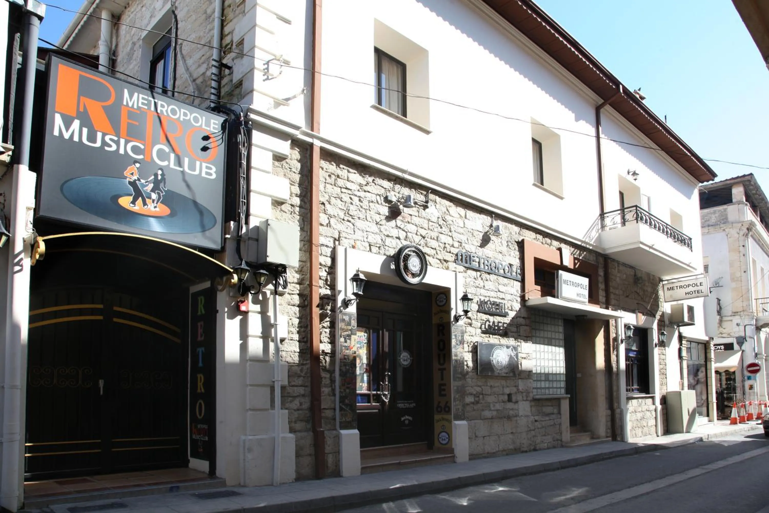 Facade/entrance in Metropole Hotel