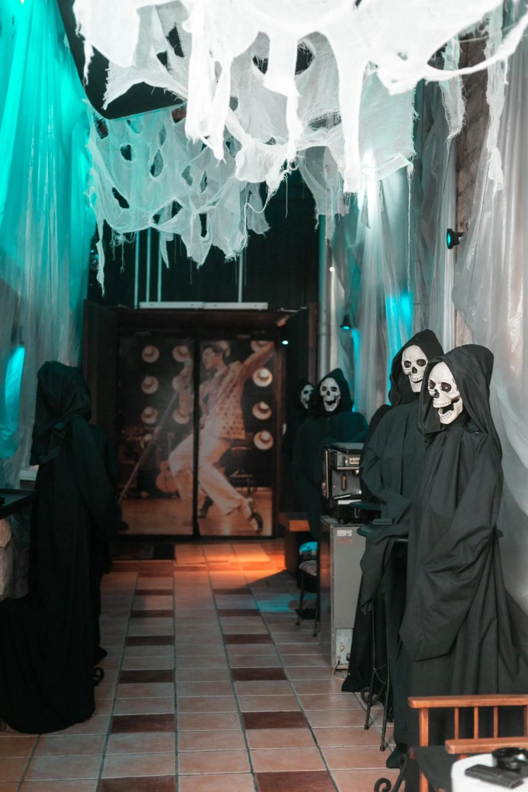 Nightclub / DJ in Metropole Hotel