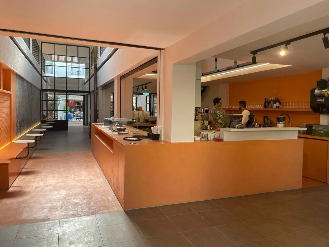 Coffee/tea facilities in Metropole Hotel