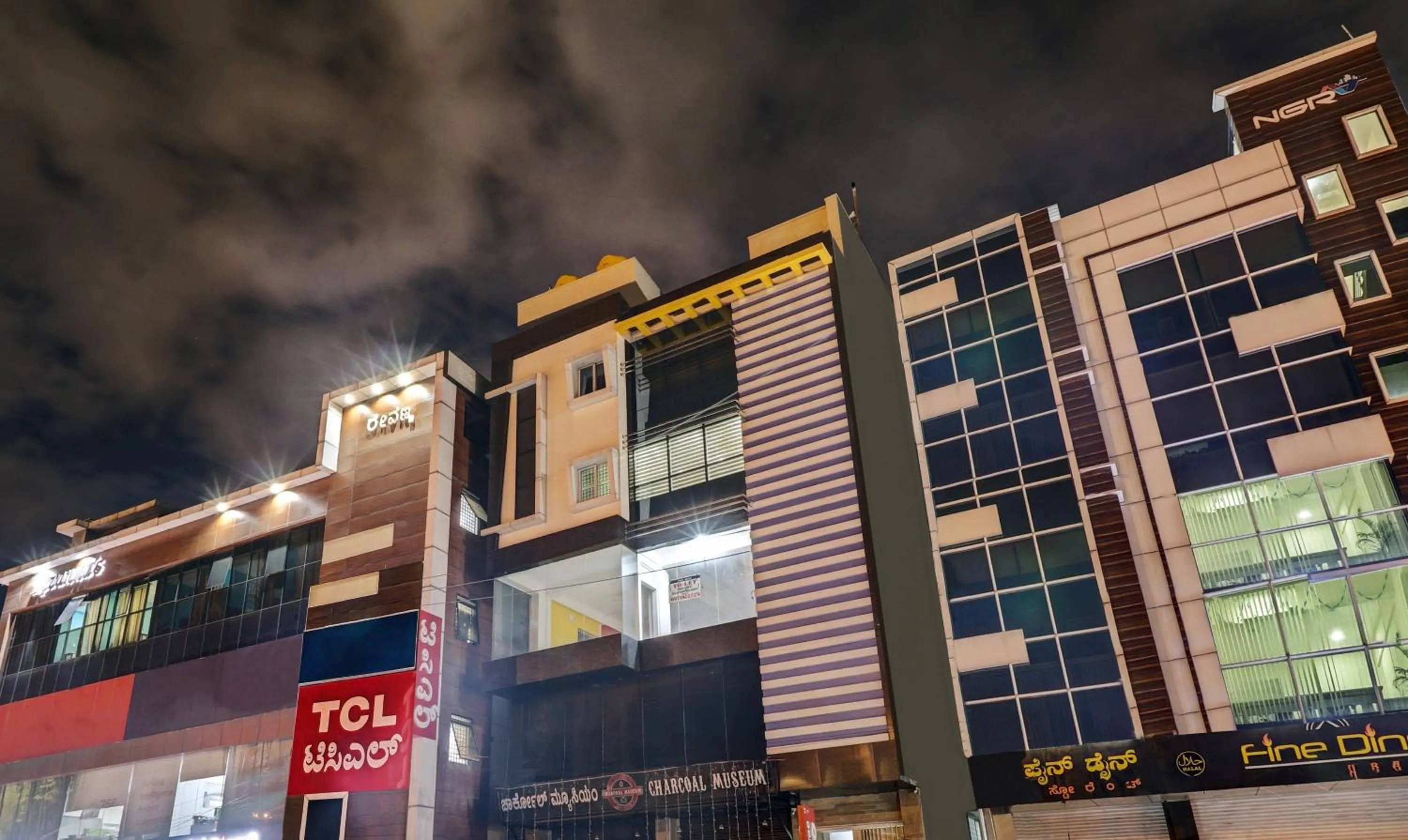 Facade/entrance in Itsy Hotels Kozy Rooms