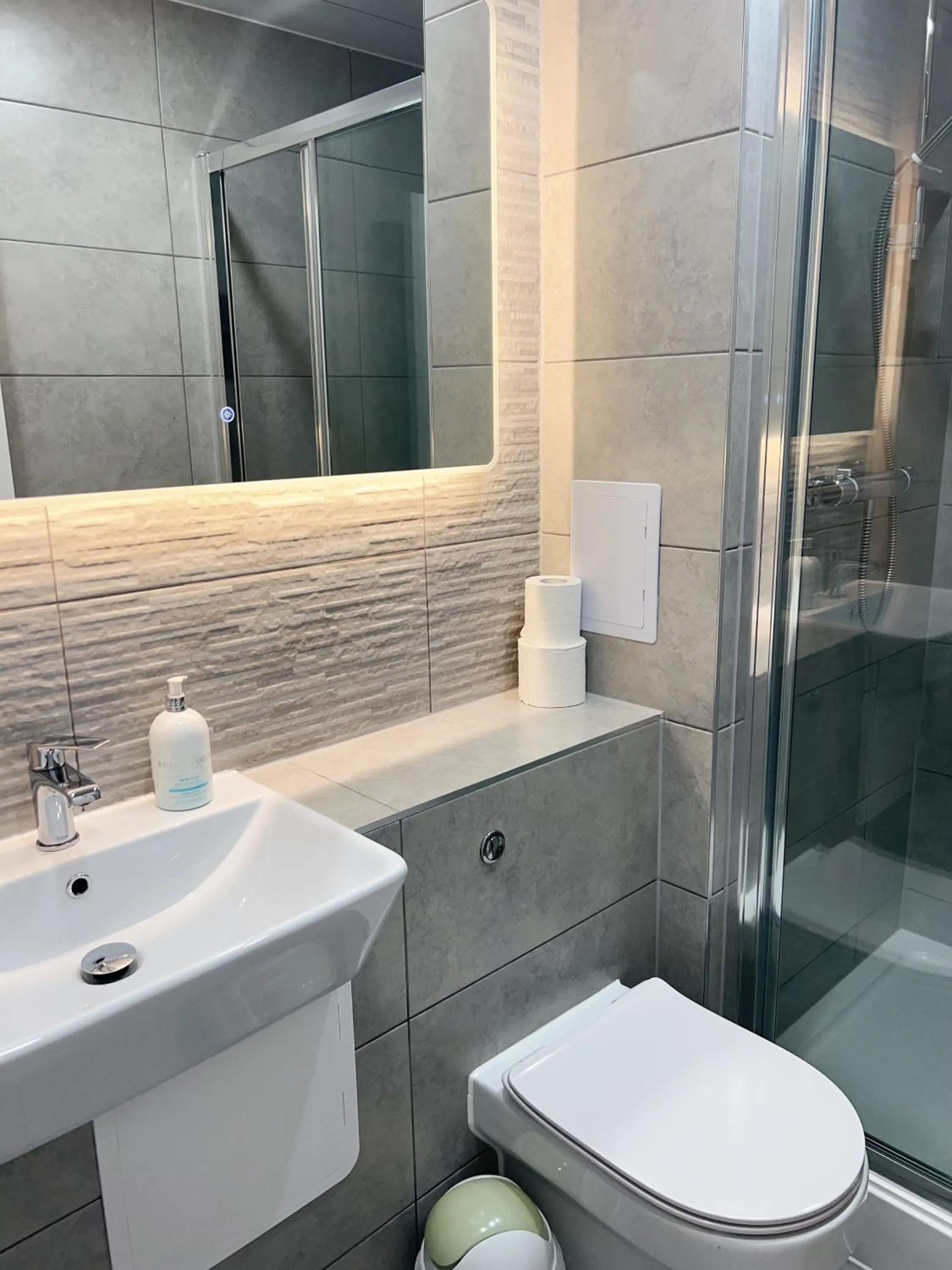 Alexander Guest House