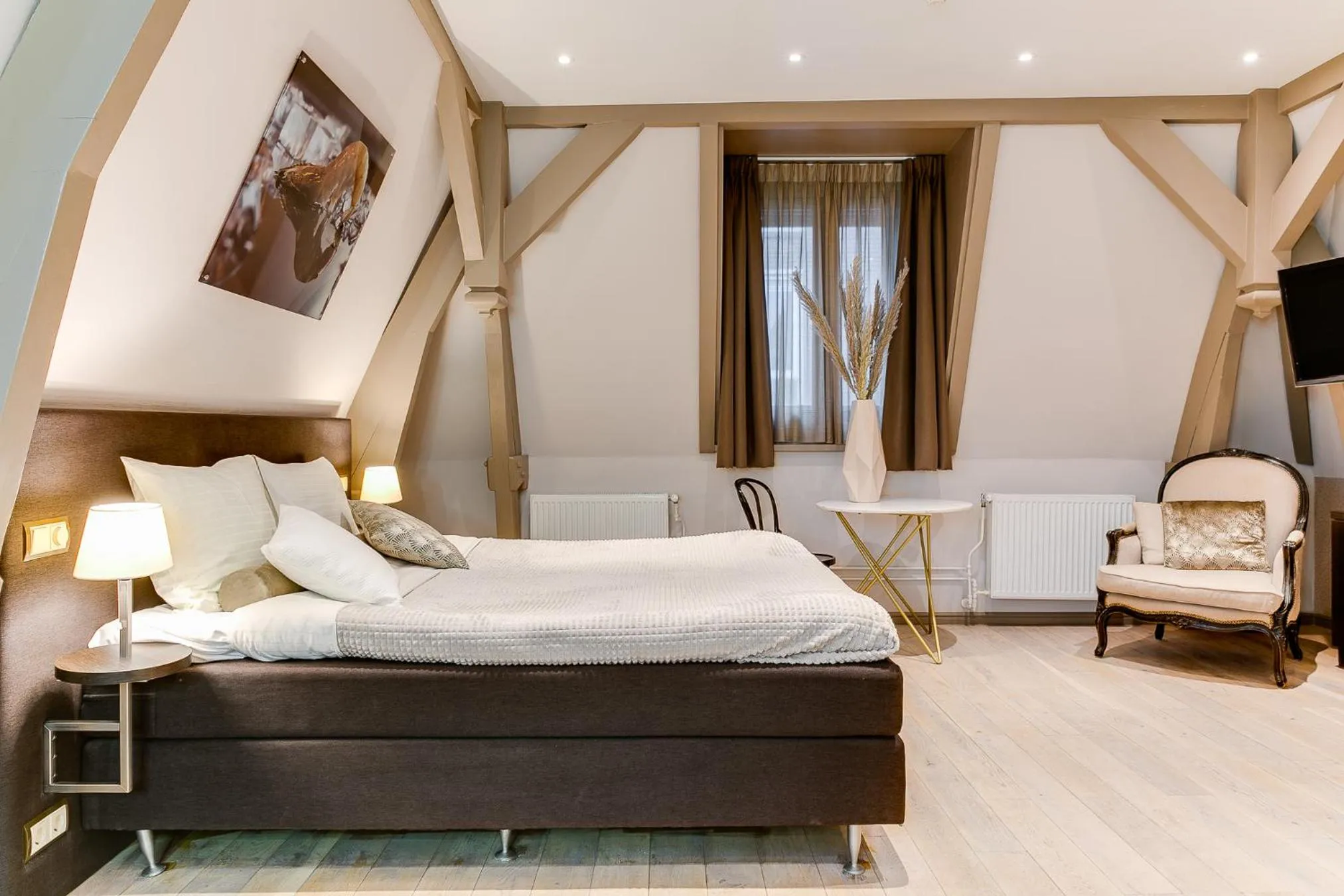 Photo of the whole room, Bed in Brasss Hotel Suites