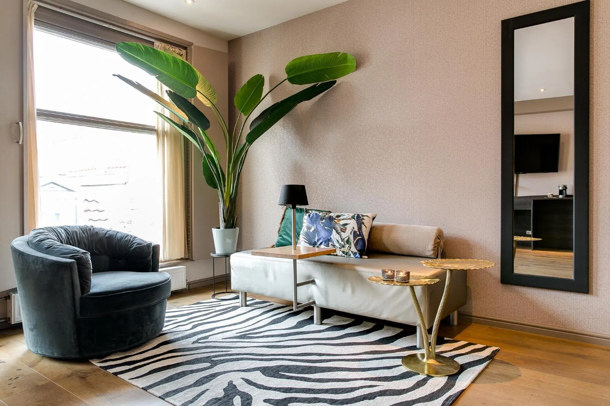 Seating area in Brasss Hotel Suites