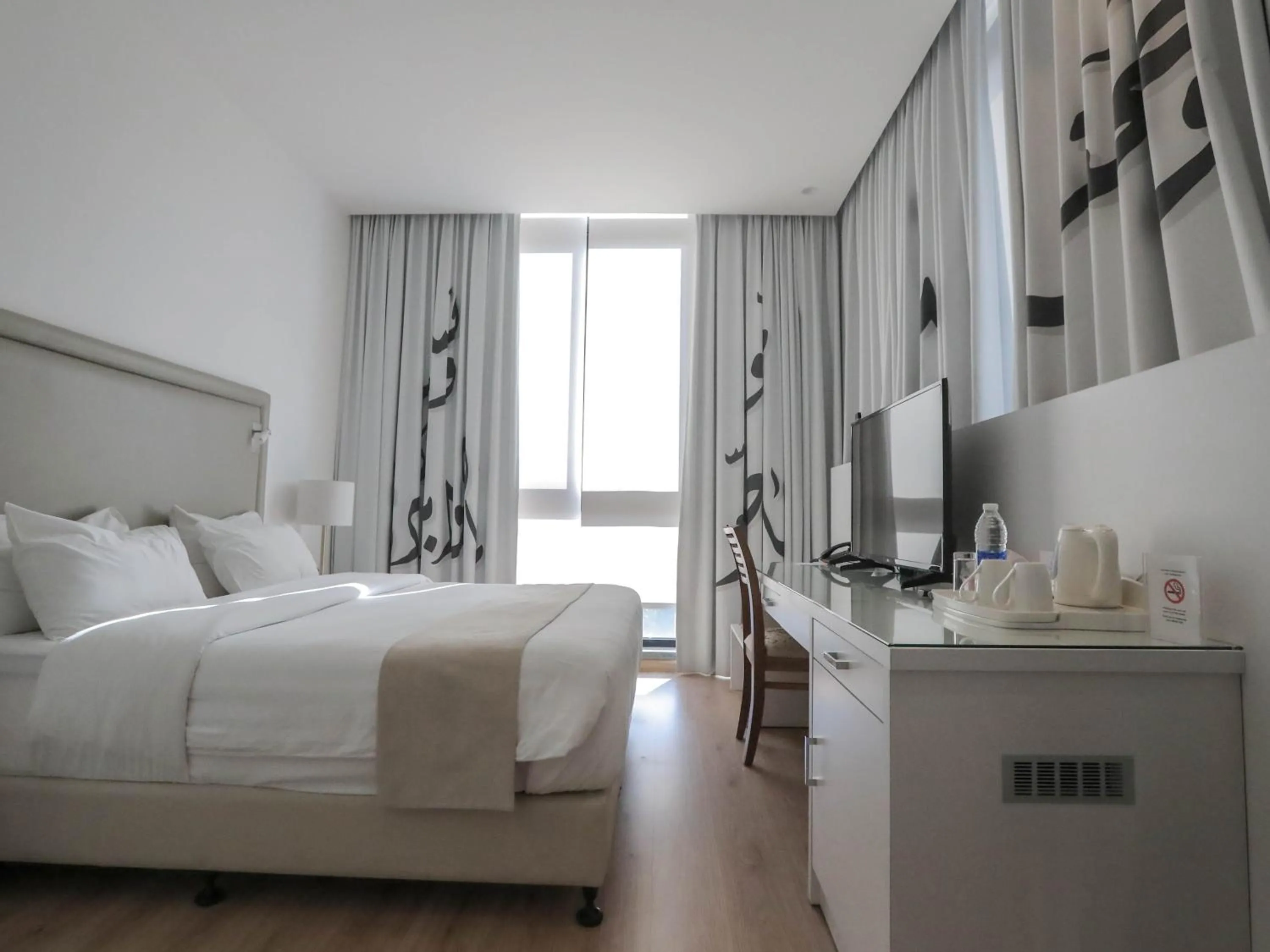 Coffee/tea facilities, Bed in La Locanda Boutique Hotel