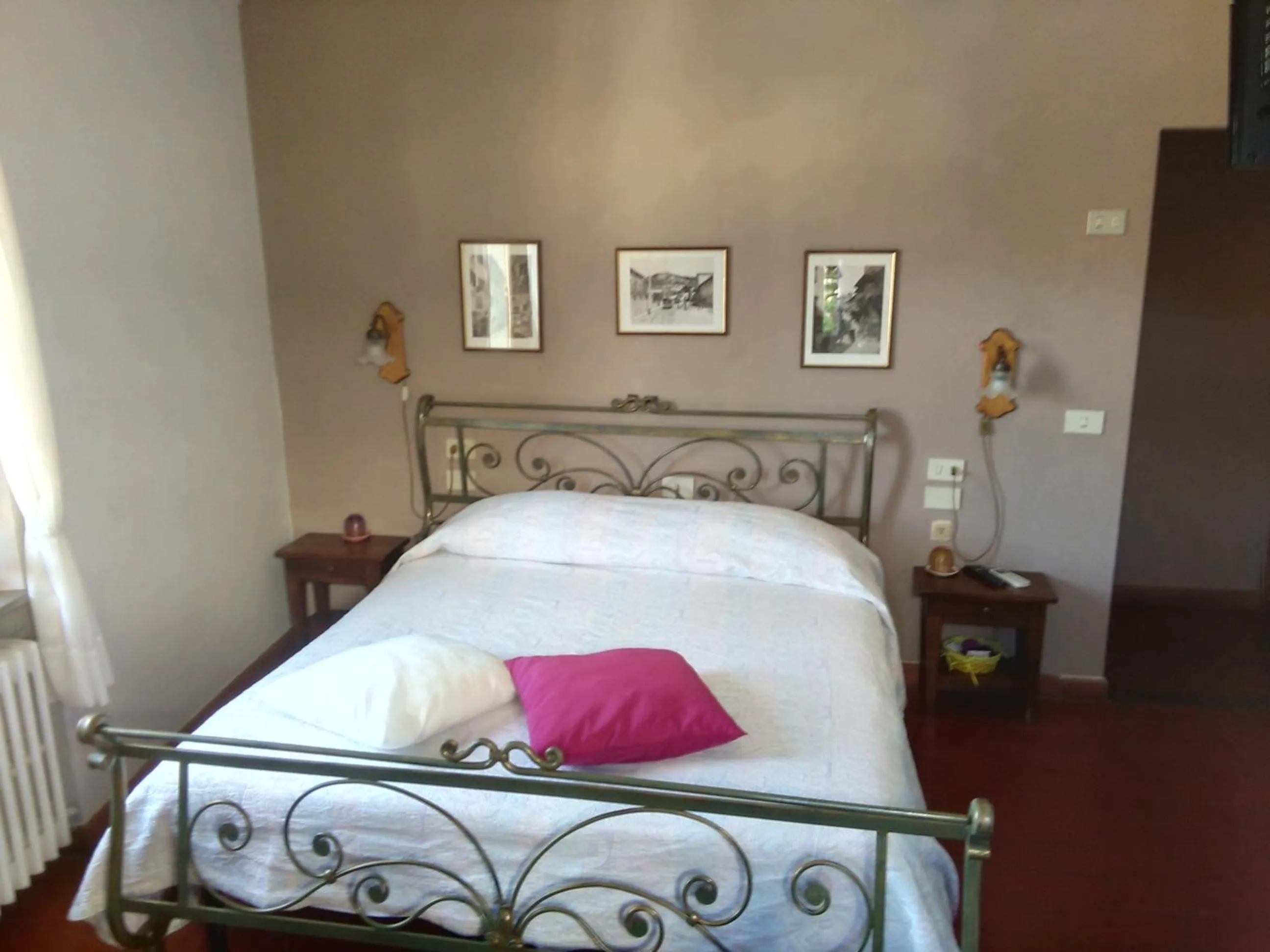 Photo of the whole room, Bed in Albergo Villa Sorriso