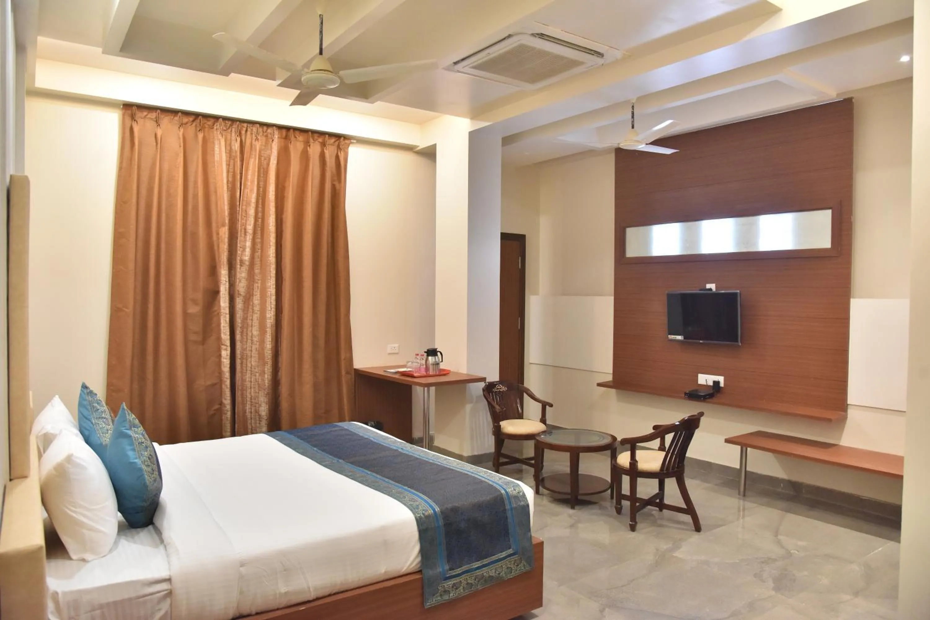 Bedroom, Bed in Hotel Rk Grand