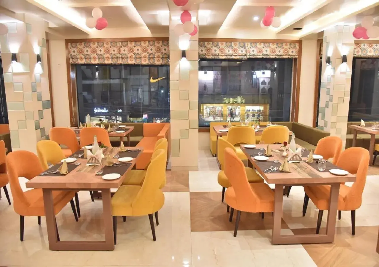 Restaurant/places to eat in Hotel Rk Grand Restaurant/places to eat in Hotel Rk Grand