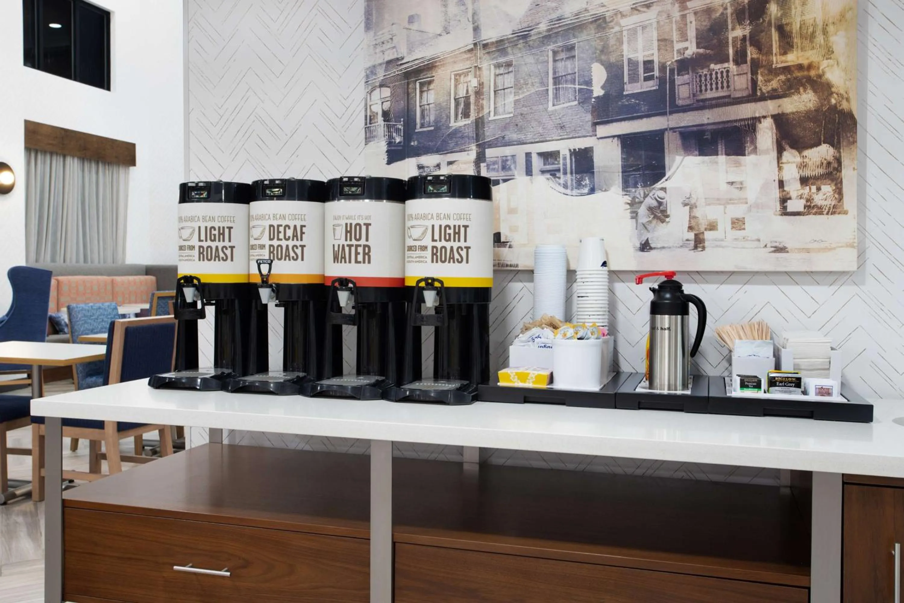 Breakfast in Hampton Inn & Suites Richmond