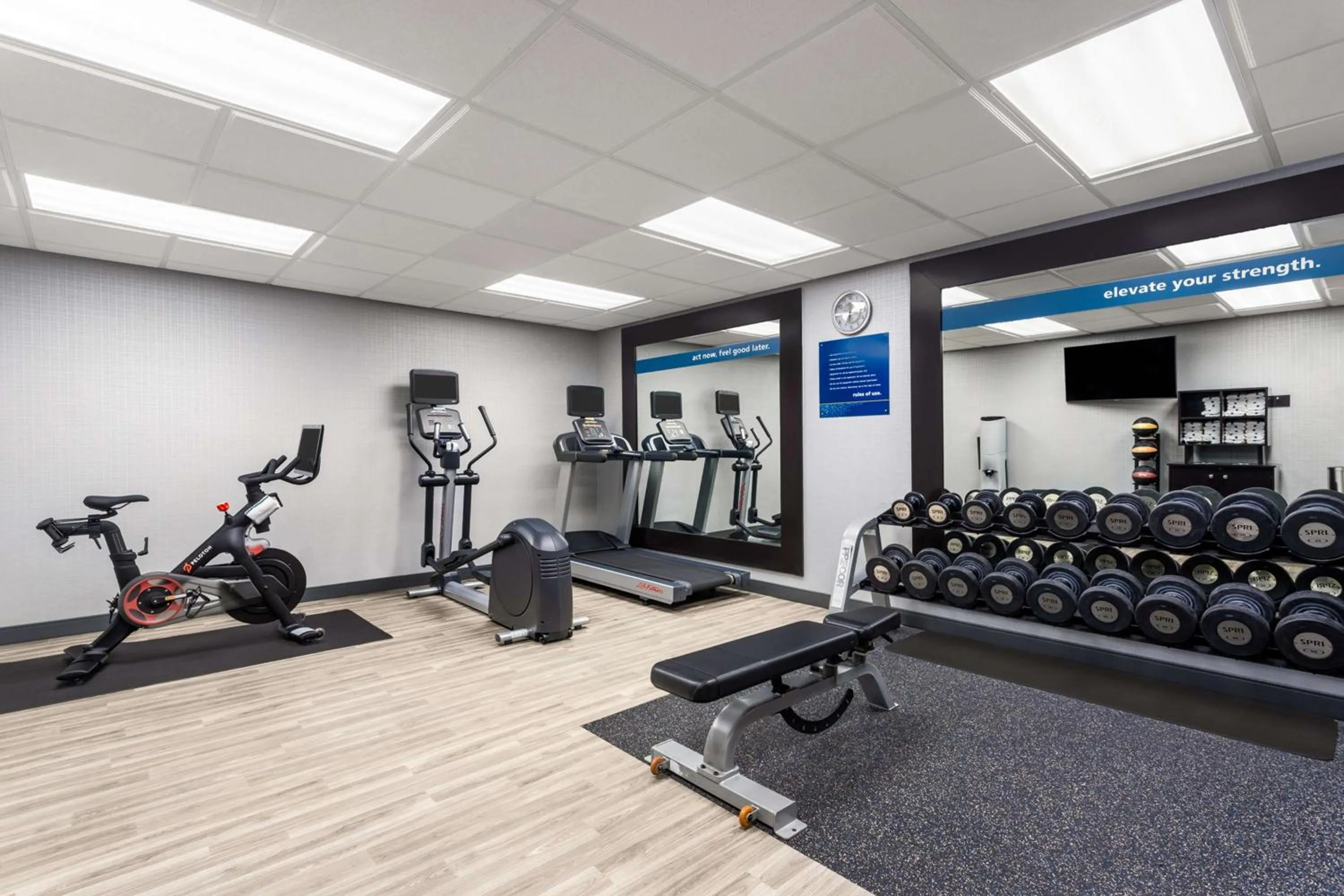 Fitness centre/facilities in Hampton Inn & Suites Richmond