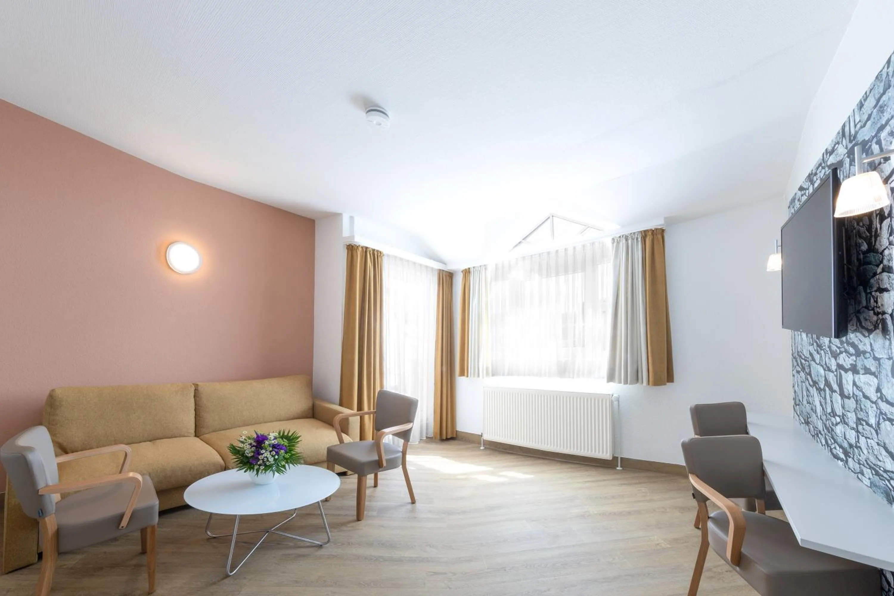 Living room, Bed in Michels Gästehaus Meerzeit