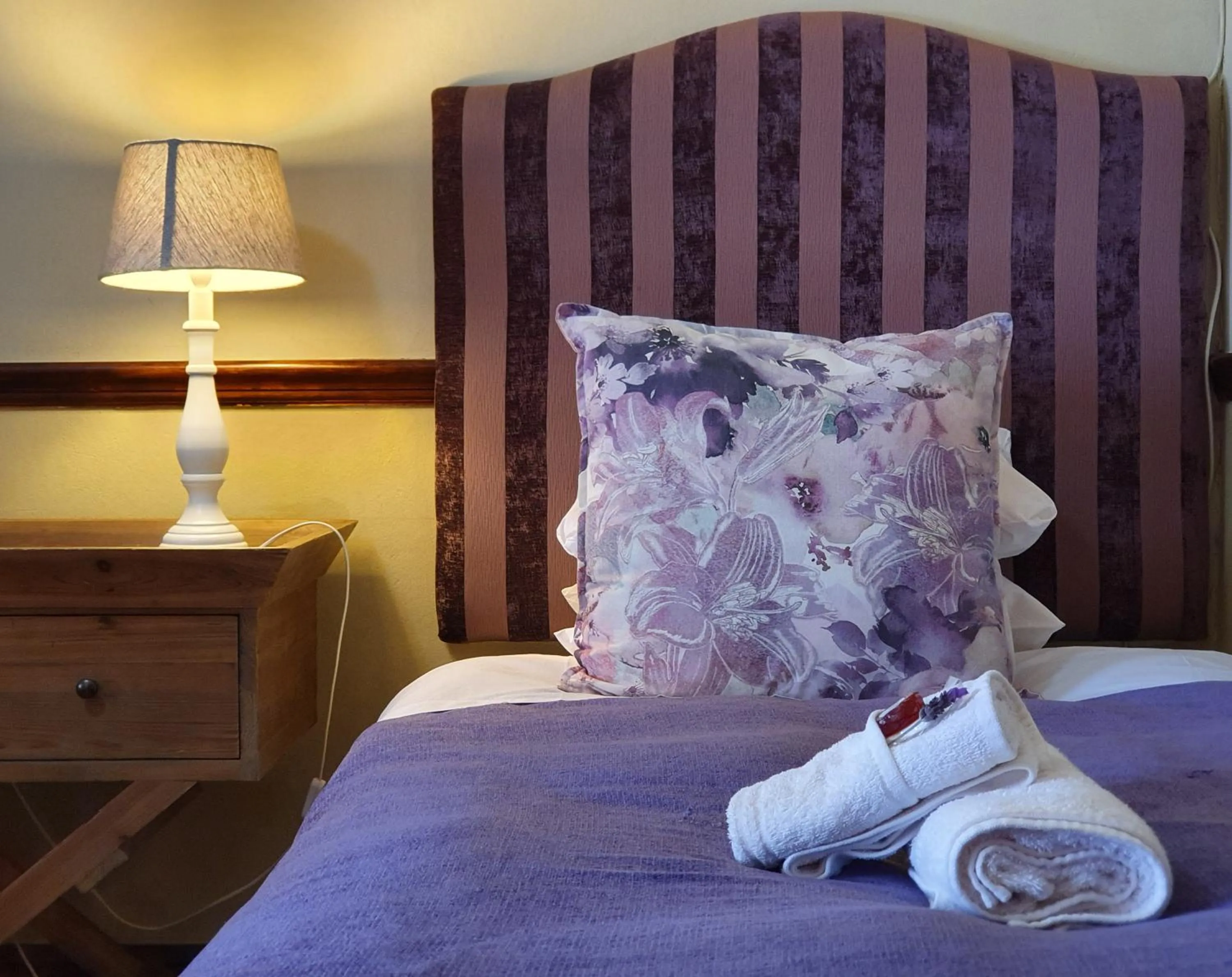 Decorative detail, Bed in Berluda Farmhouse and Cottages