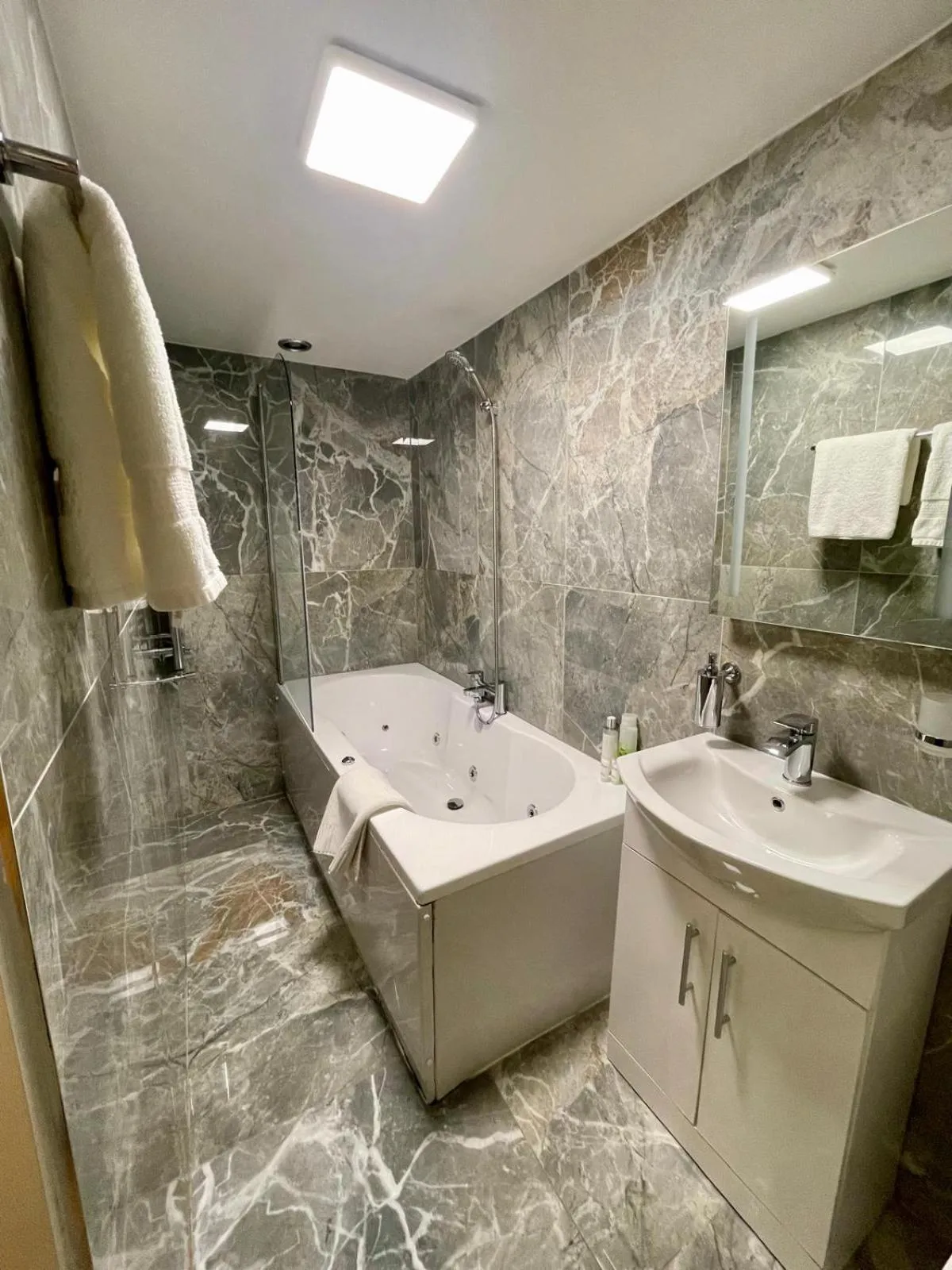 Shower in Shandon Bells Guest House