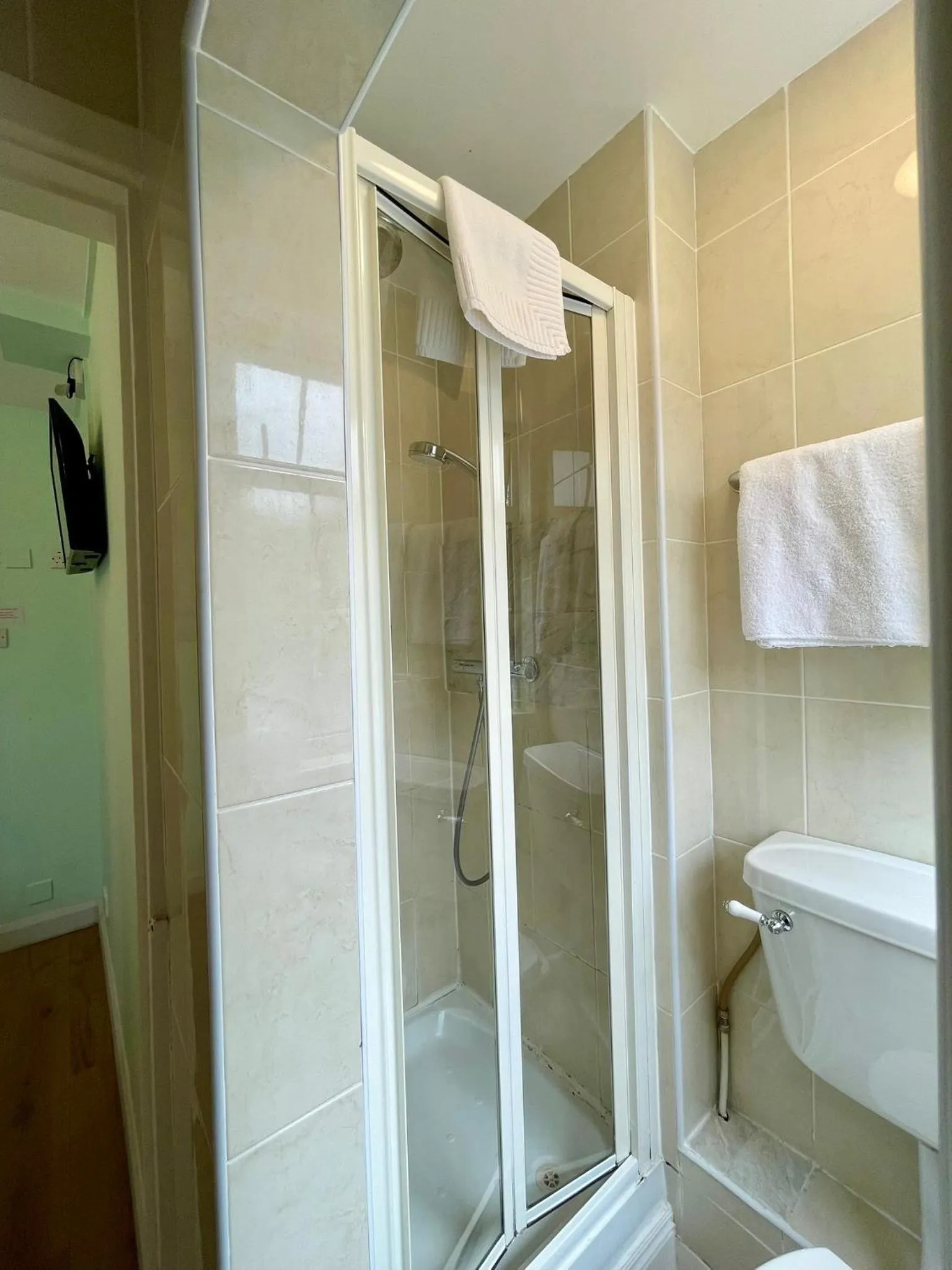 Shower in Shandon Bells Guest House