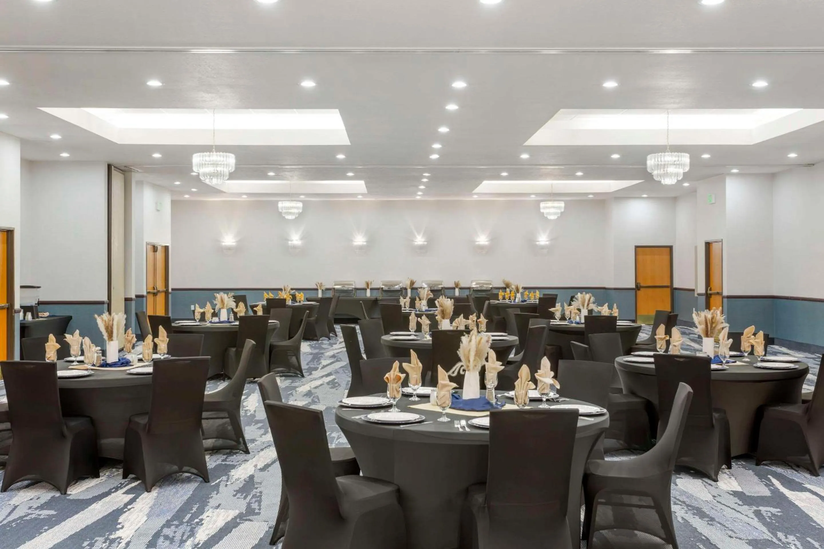 Meeting/conference room in Comfort Suites Ogden Conference Center