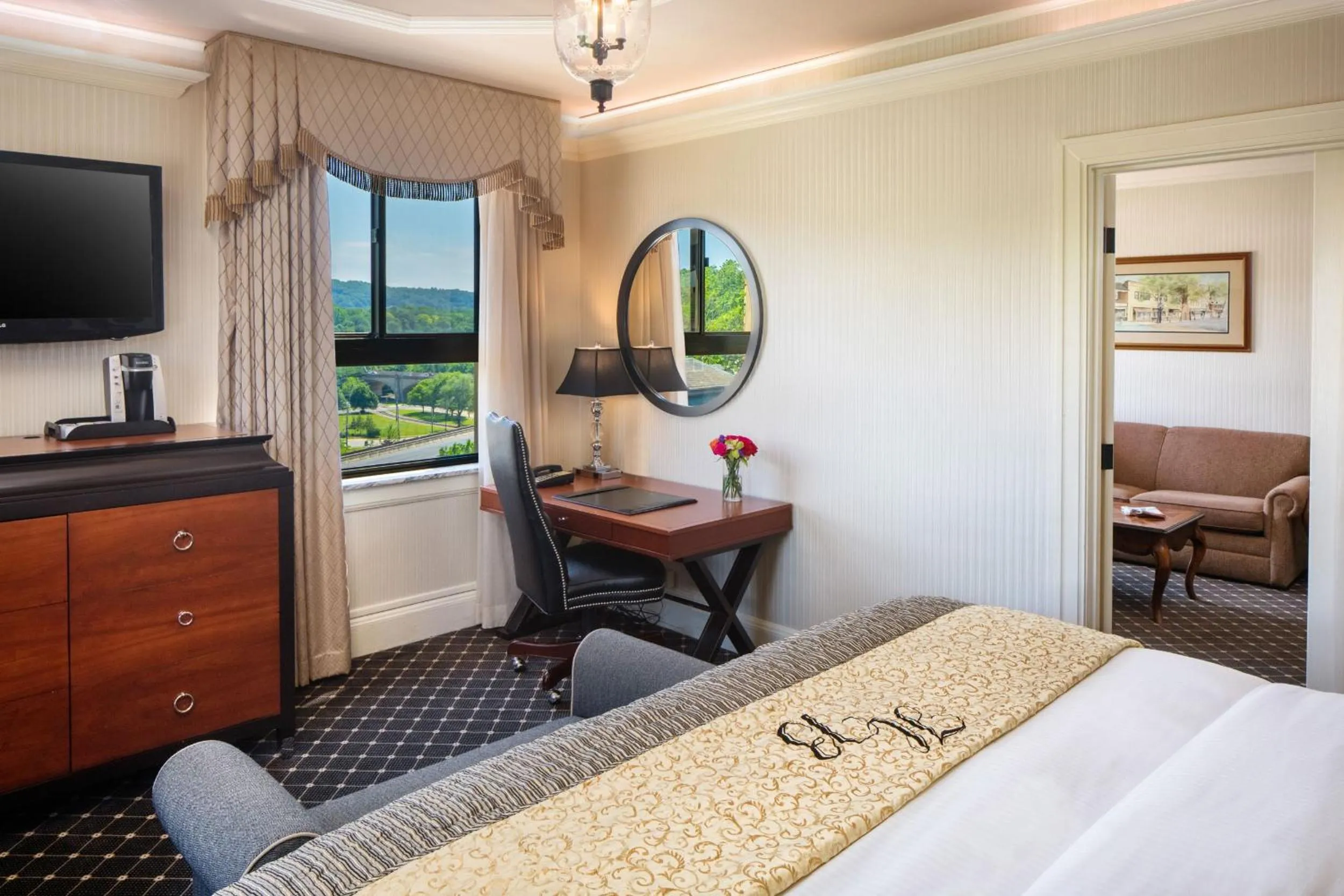 Photo of the whole room, Bed in Historic Hotel Bethlehem