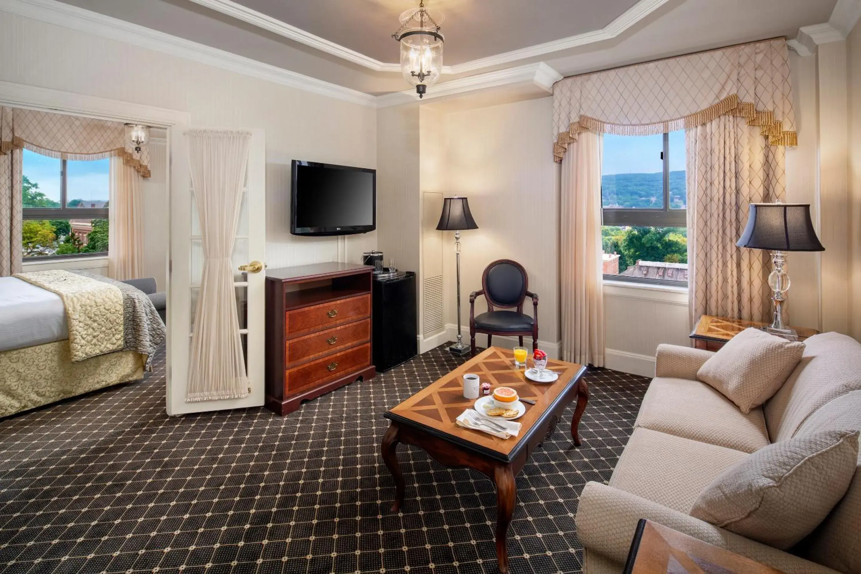 King Suite in Historic Hotel Bethlehem King Suite in Historic Hotel Bethlehem