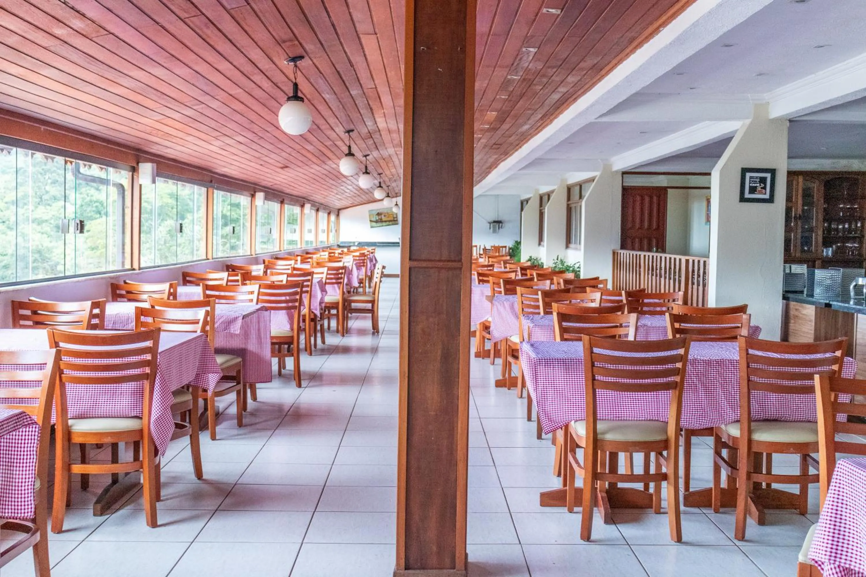 Restaurant/places to eat in Hotel Bel Air