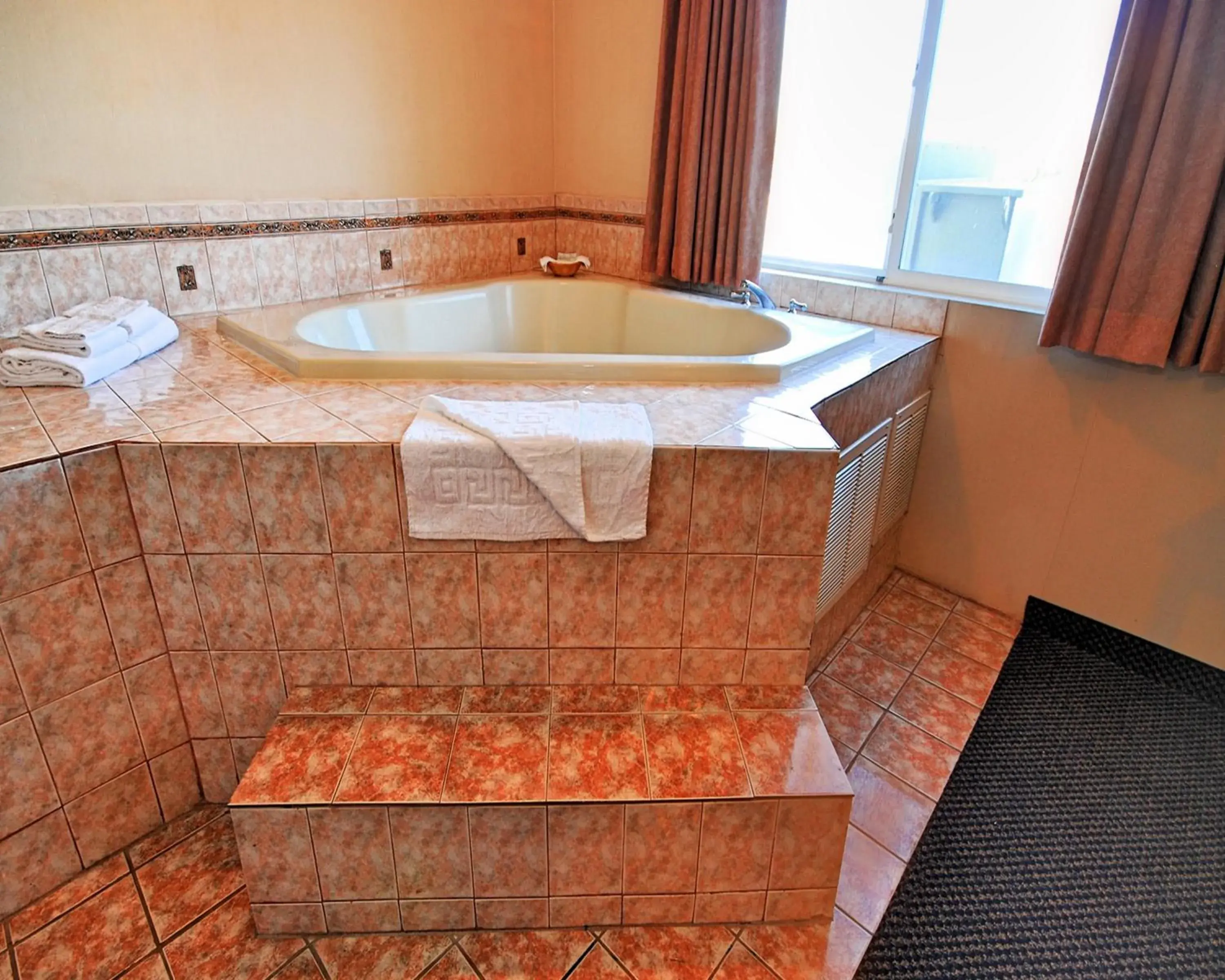 Spa and wellness centre/facilities in Americas Best Value Inn Westmorland Spa and wellness centre/facilities in Americas Best Value Inn Westmorland